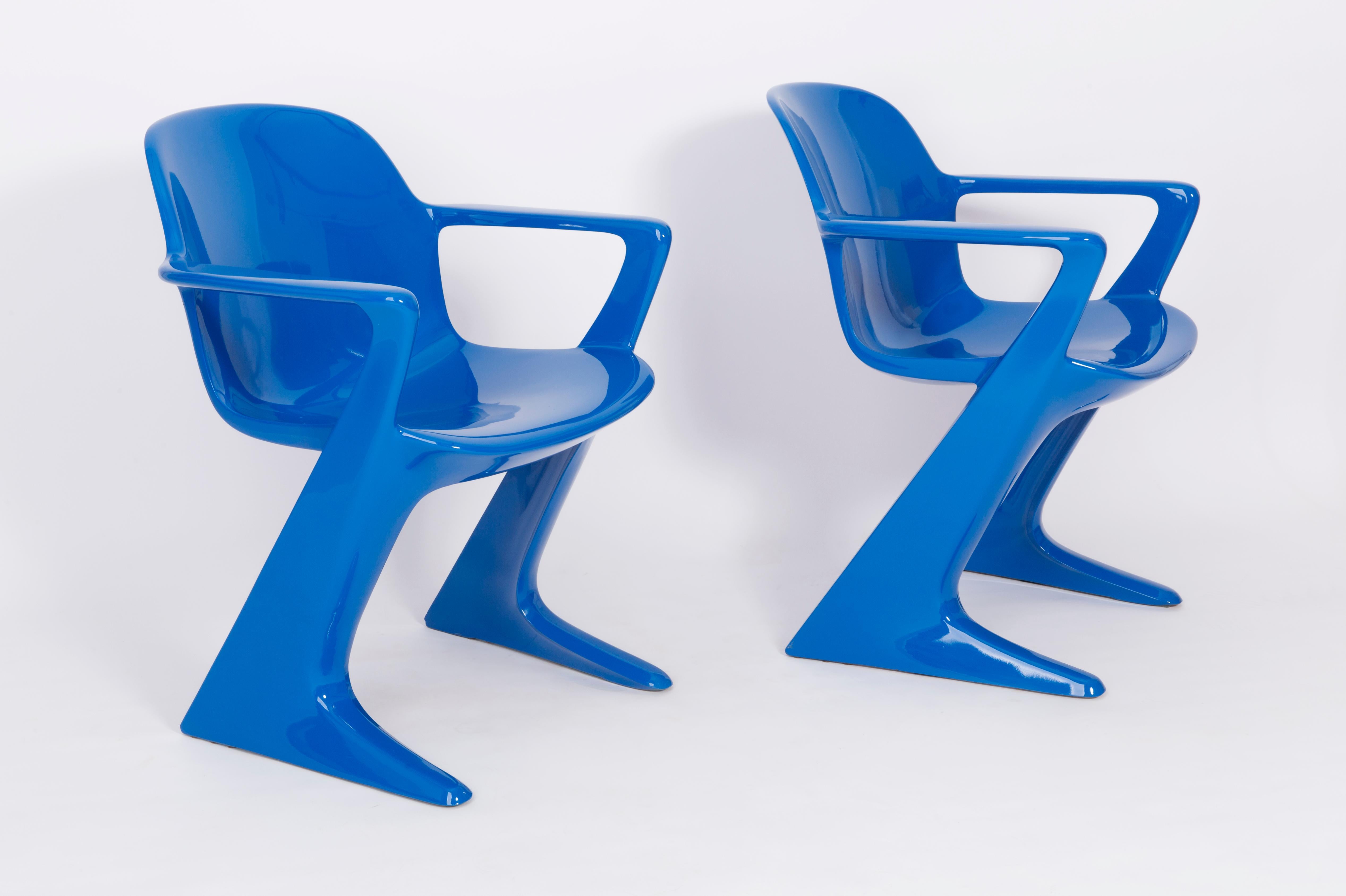 Mid-Century Modern Set of Two Classic Blue Kangaroo Chairs Designed by Ernst Moeckl, Germany, 1968 For Sale