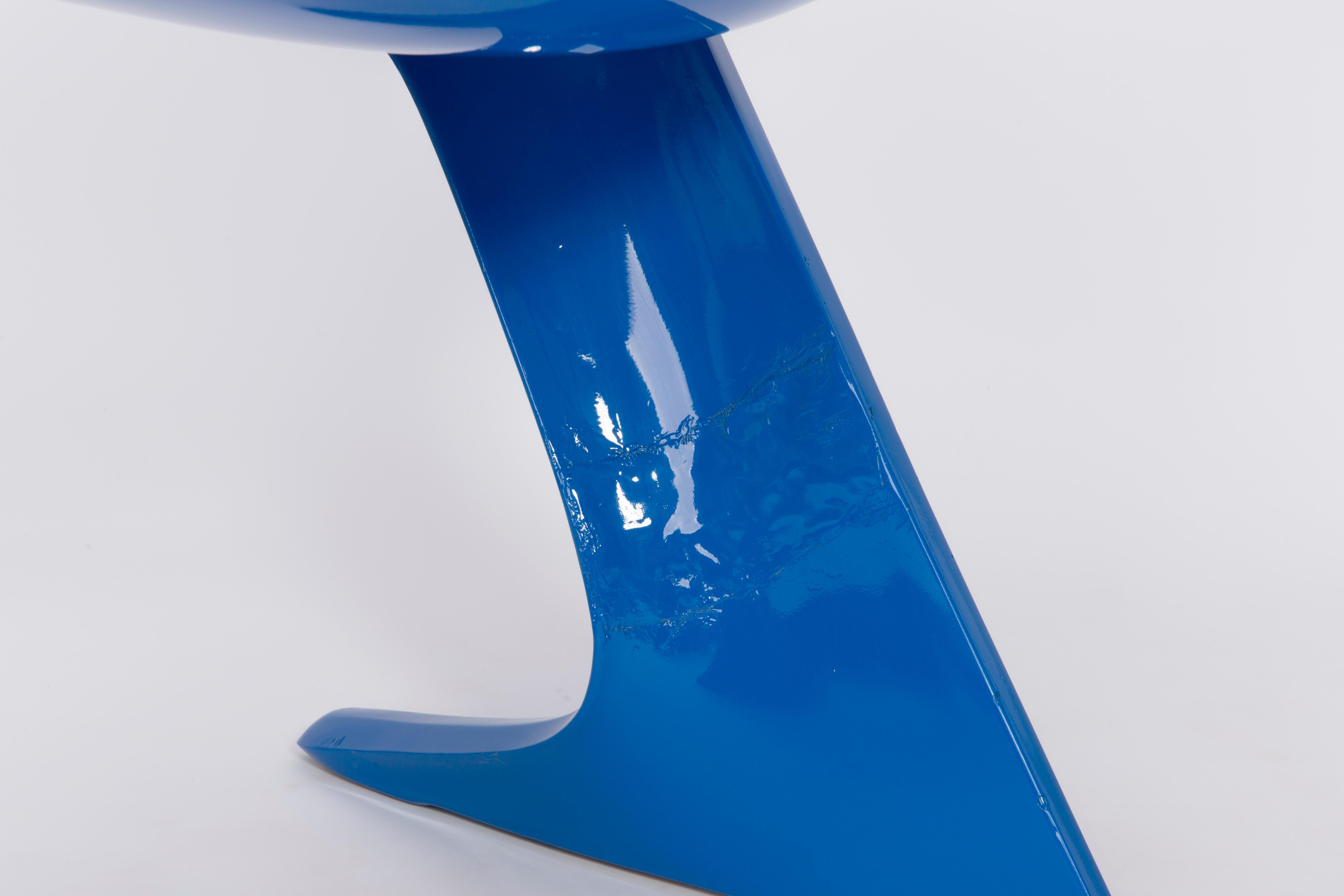 Lacquered Set of Two Classic Blue Kangaroo Chairs Designed by Ernst Moeckl, Germany, 1968 For Sale