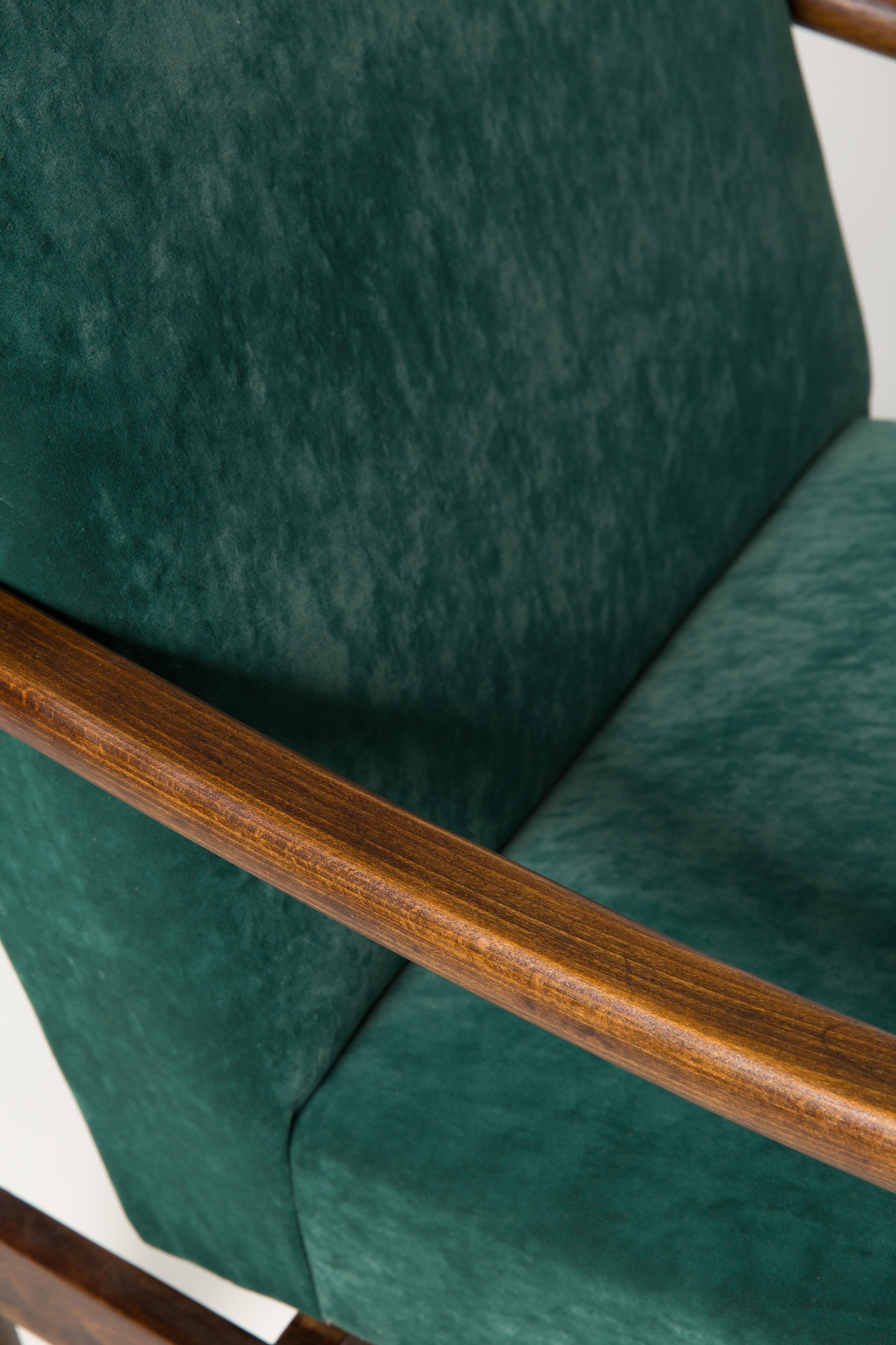 Mid-Century Modern Ensemble de deux fauteuils club en velours vert foncé, années 1960 en vente