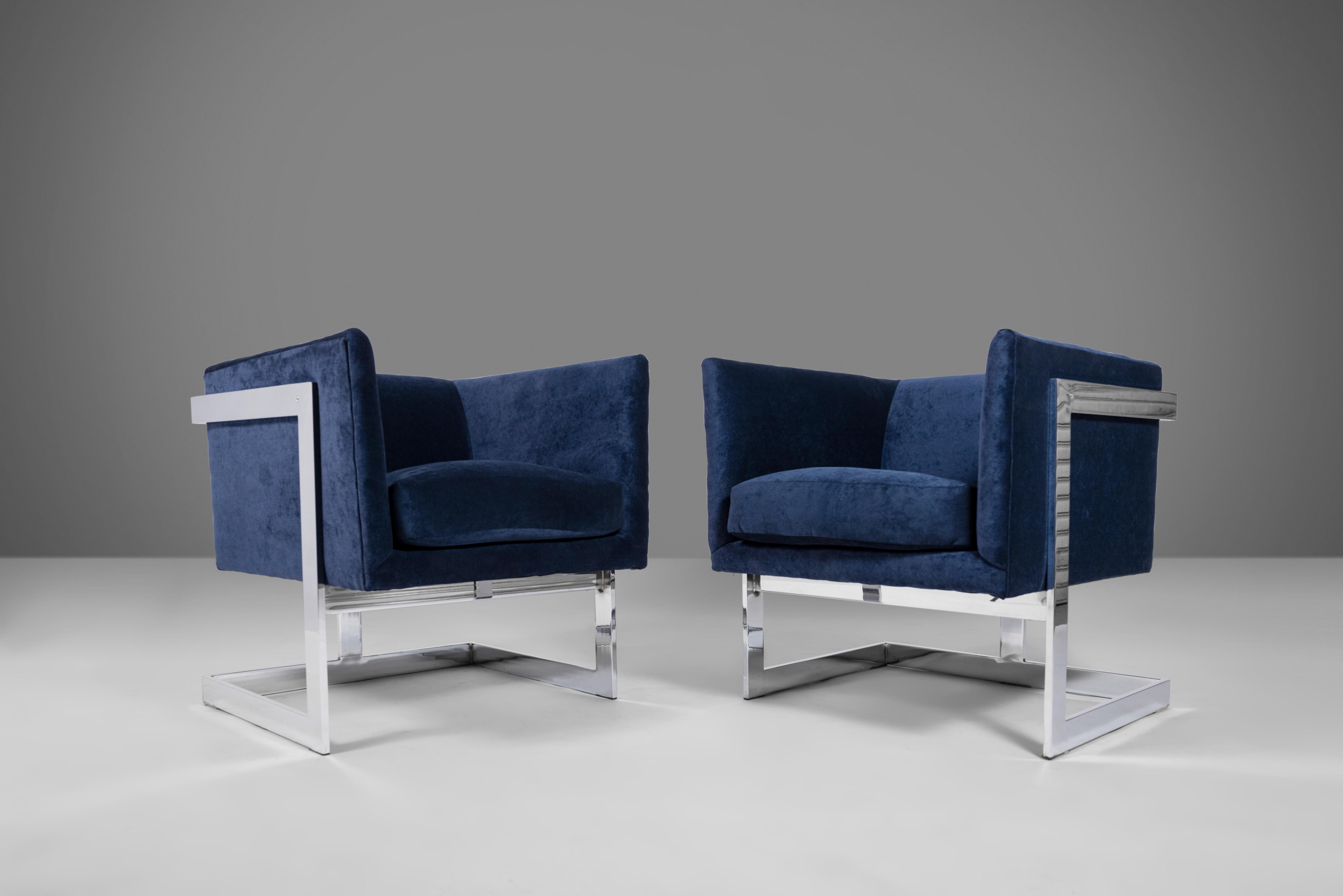 Set of Two Club Chairs in Navy Blue Velvet w/ a Chrome Frame by Milo Baughman 5