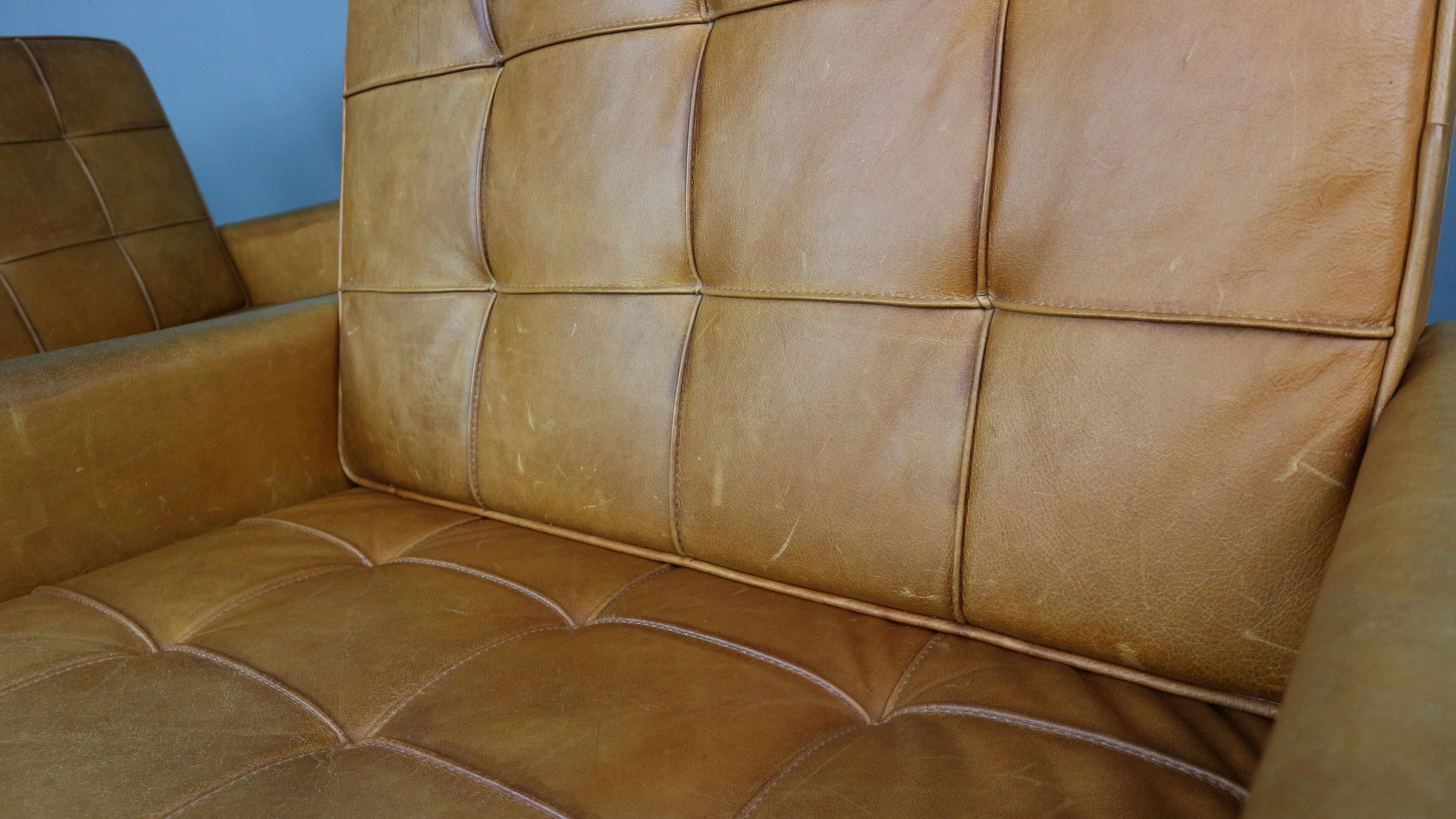 Ensemble de deux chaises longues Florence Knoll en cuir cognac, modèle 65a en vente 10