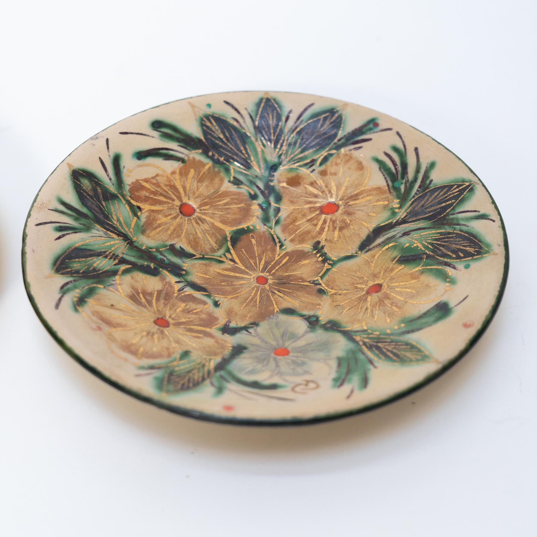 Juego de dos platos de cerámica floral en color de Díaz Costa, hacia 1960 en Bueno estado para la venta en Barcelona, ES
