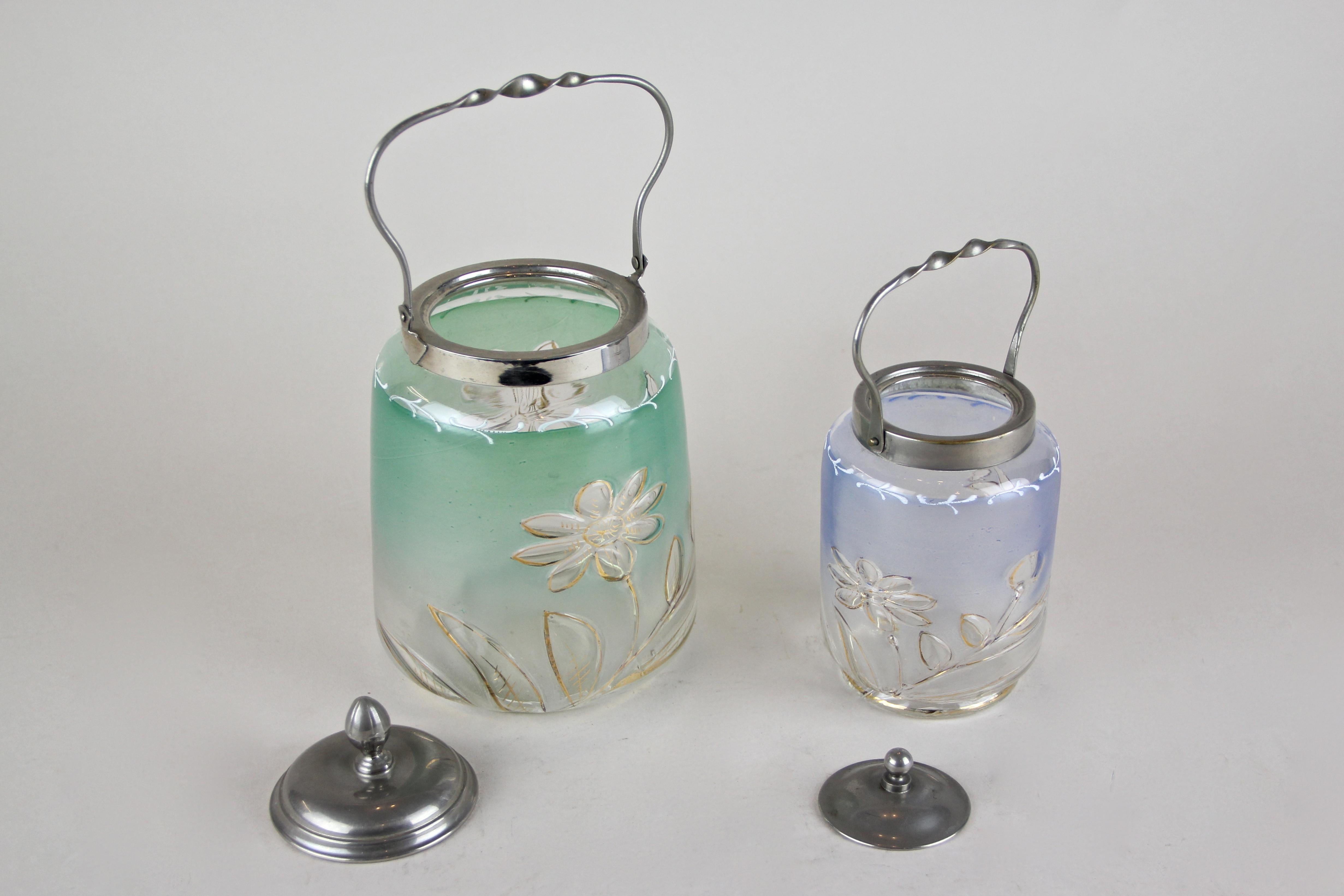 Set of Two Colored Glass Jars/ Bonbonniere with Lid, Austria, circa 1920 2