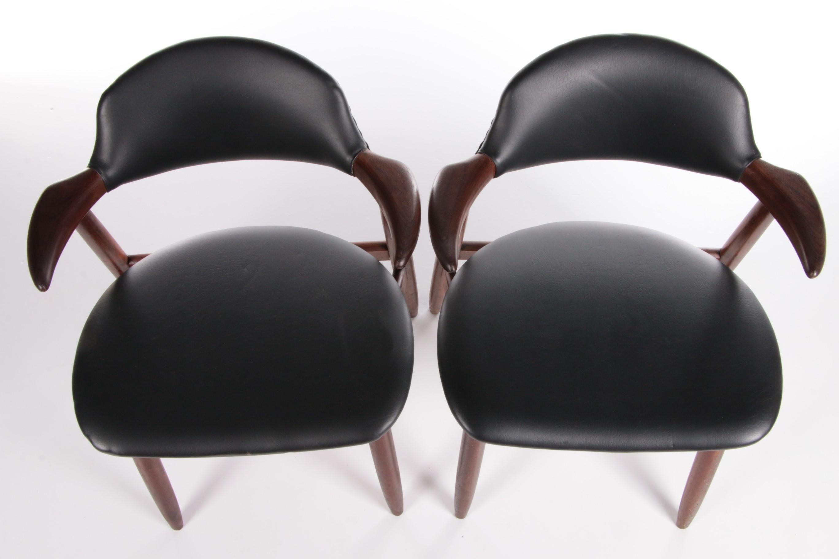 Set of two Cowhorn chairs by Tijsseling for Hulmefa, 1950s 2