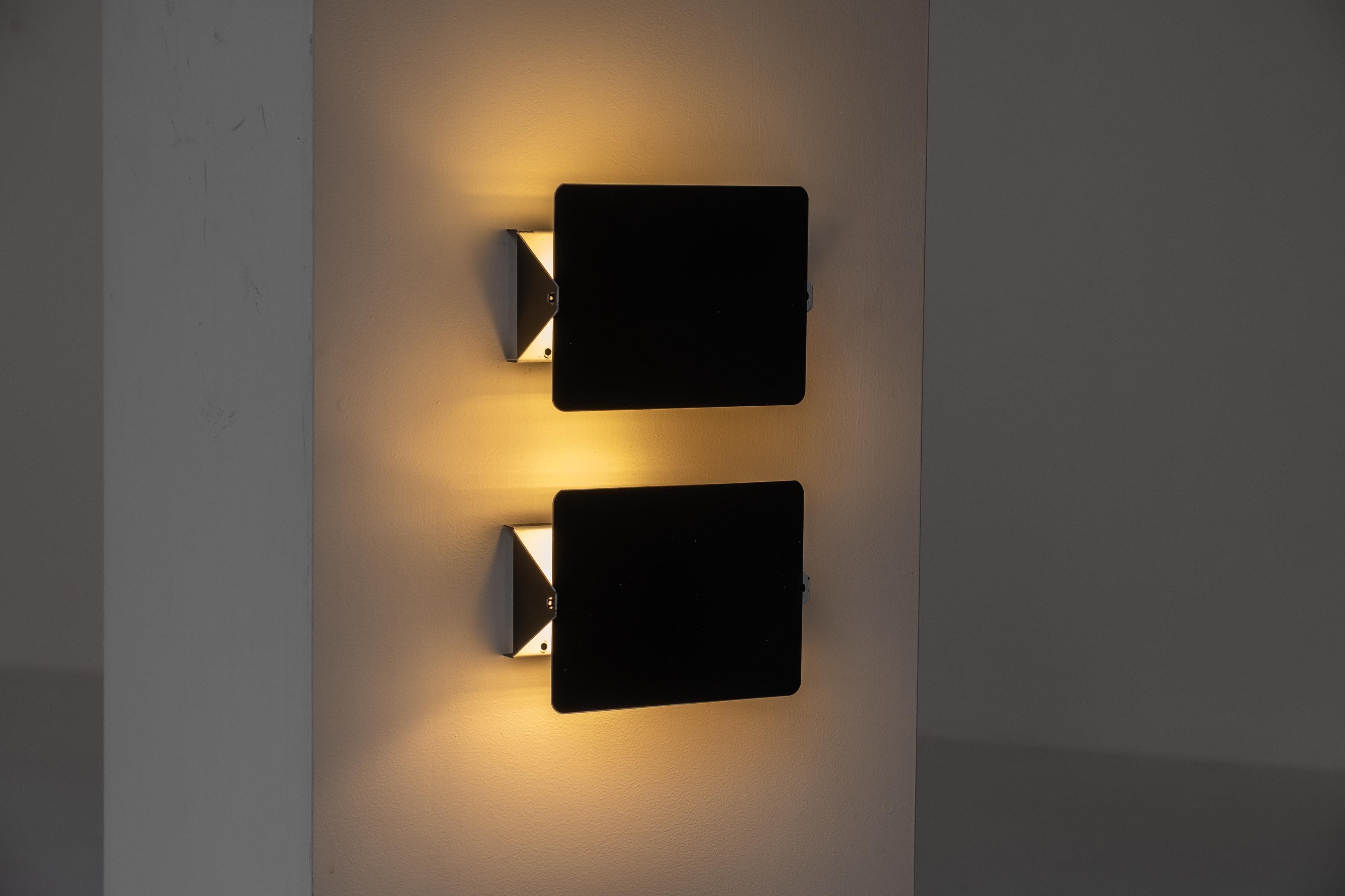 Set of two CP1 wall lights by Charlotte Perriand for Steph Simon, France 1970s In Good Condition For Sale In Antwerp, BE