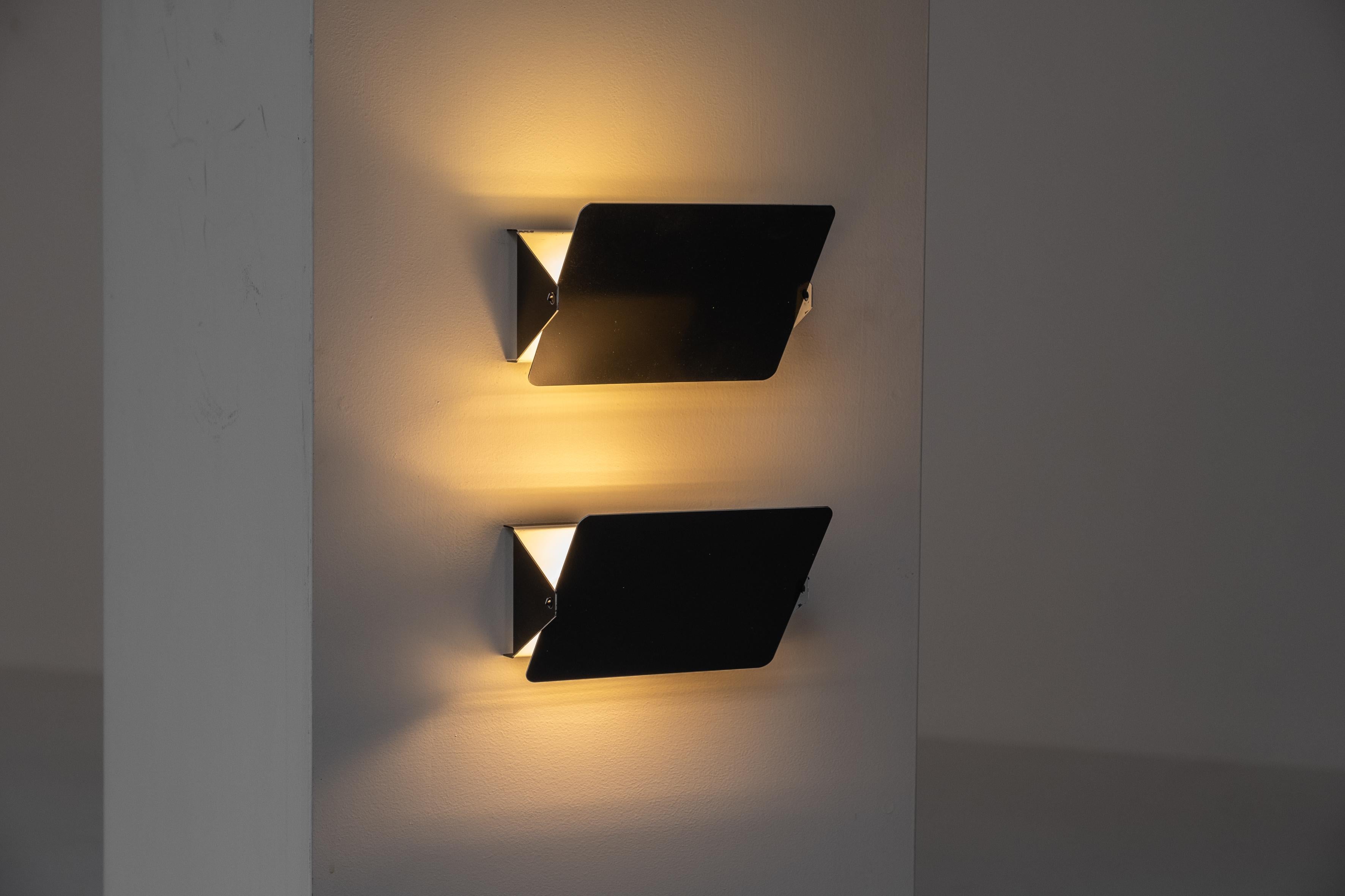Late 20th Century Set of two CP1 wall lights by Charlotte Perriand for Steph Simon, France 1970s For Sale