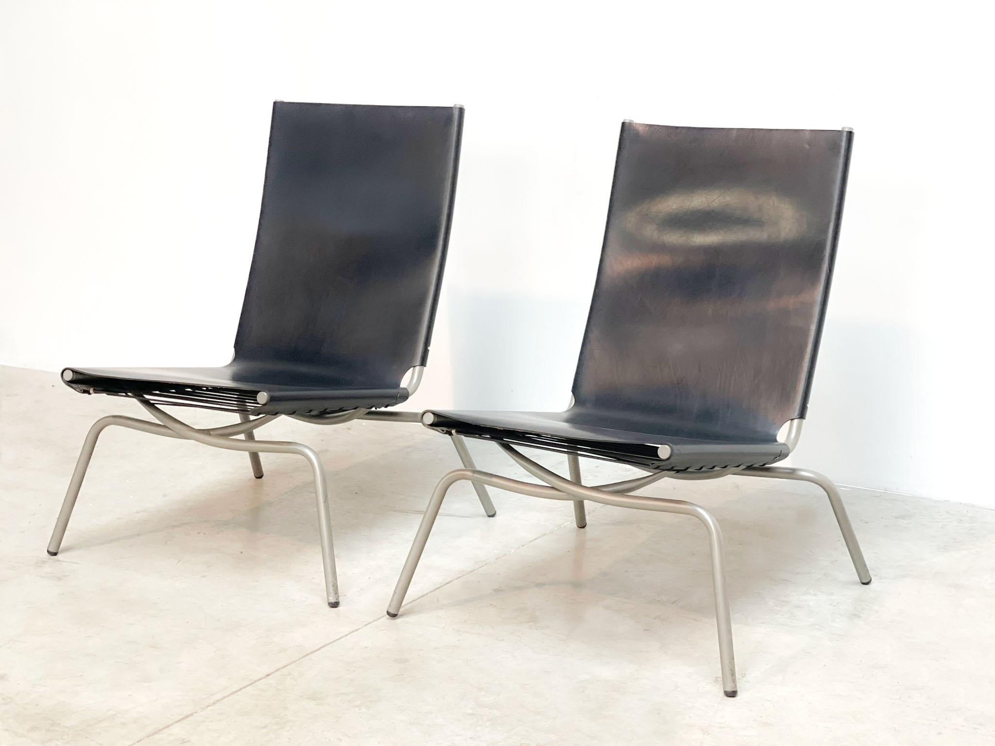 Set of Two Crossed Legged Chairs Fabiaan Van Severen 2