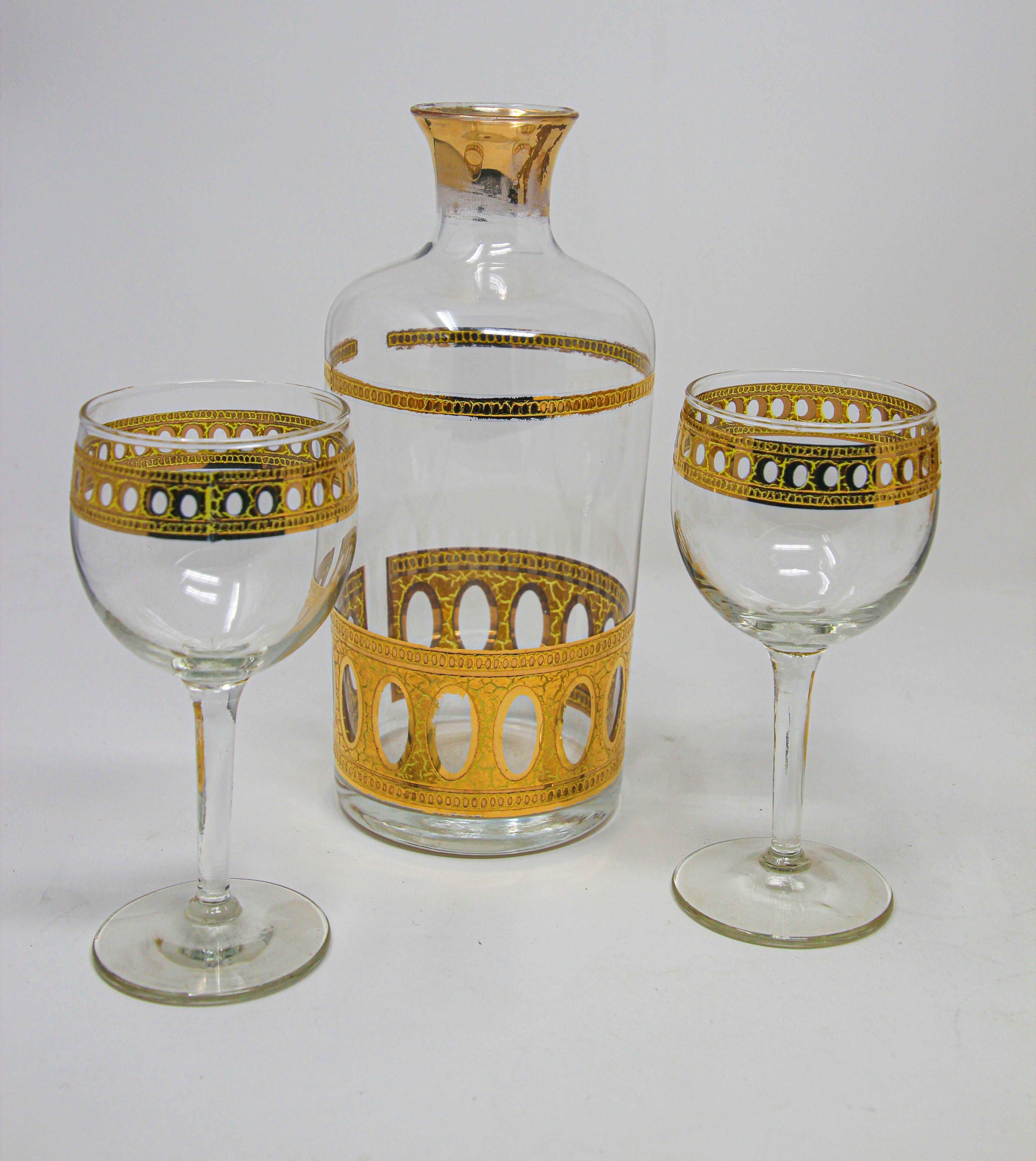 20th Century Set of Two Vintage Culver Wine Glasses with 22-Karat Gold Antigua Pattern
