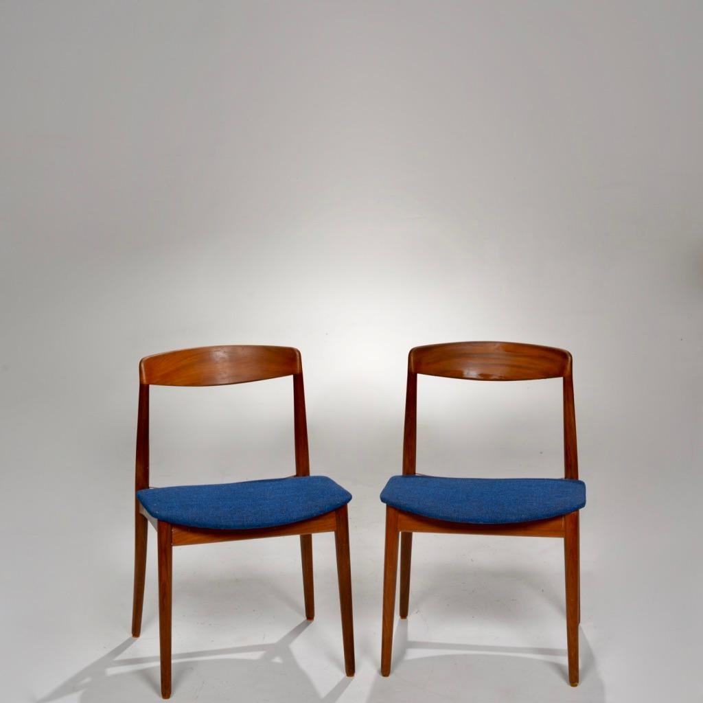 Mid-Century Modern Set of Two Curved Back Danish Teak Dining Chairs For Sale