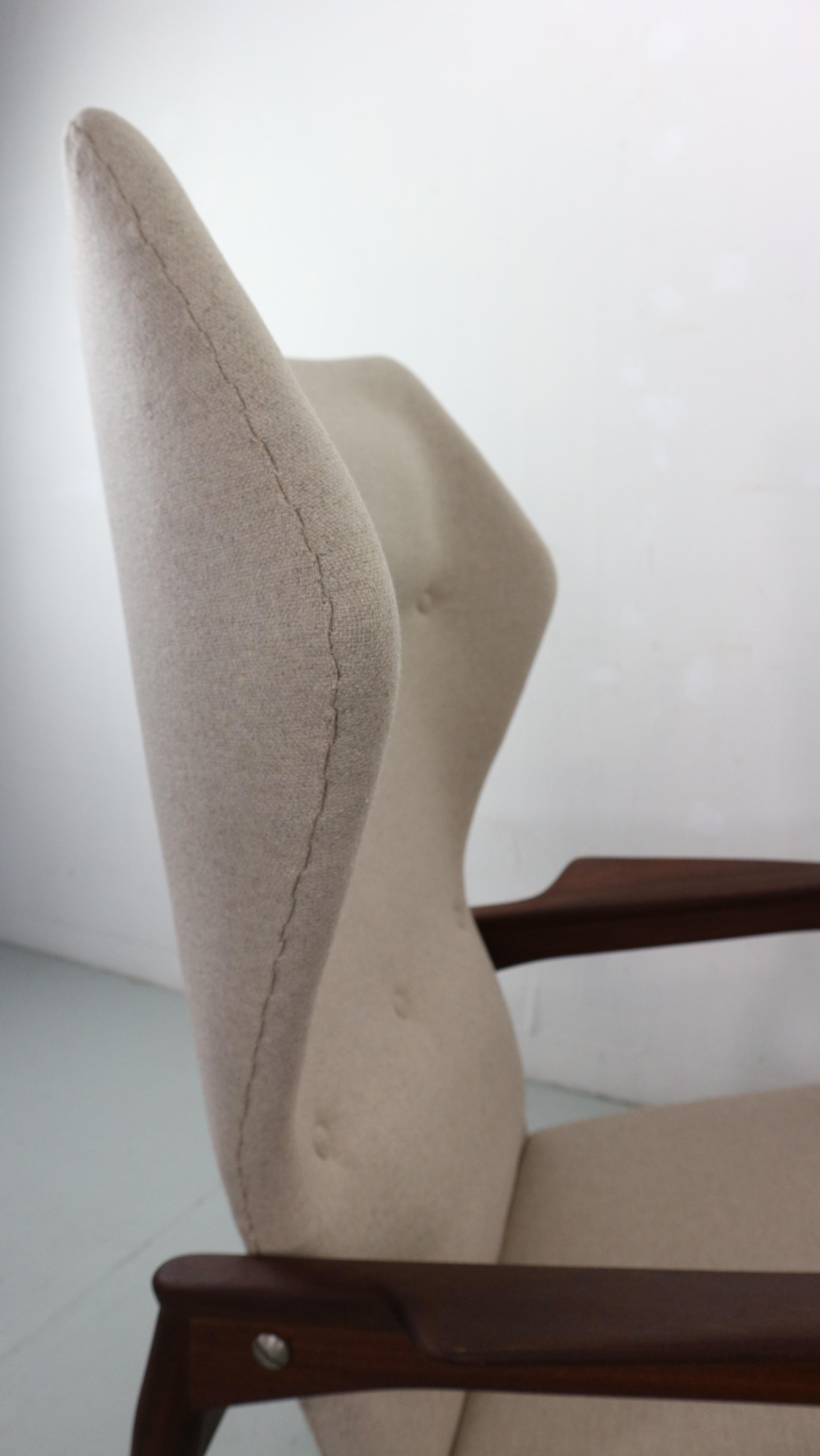 Ensemble de deux chaises longues danoises réglables Wingback en teck par Ib Kofod Larsen en vente 5
