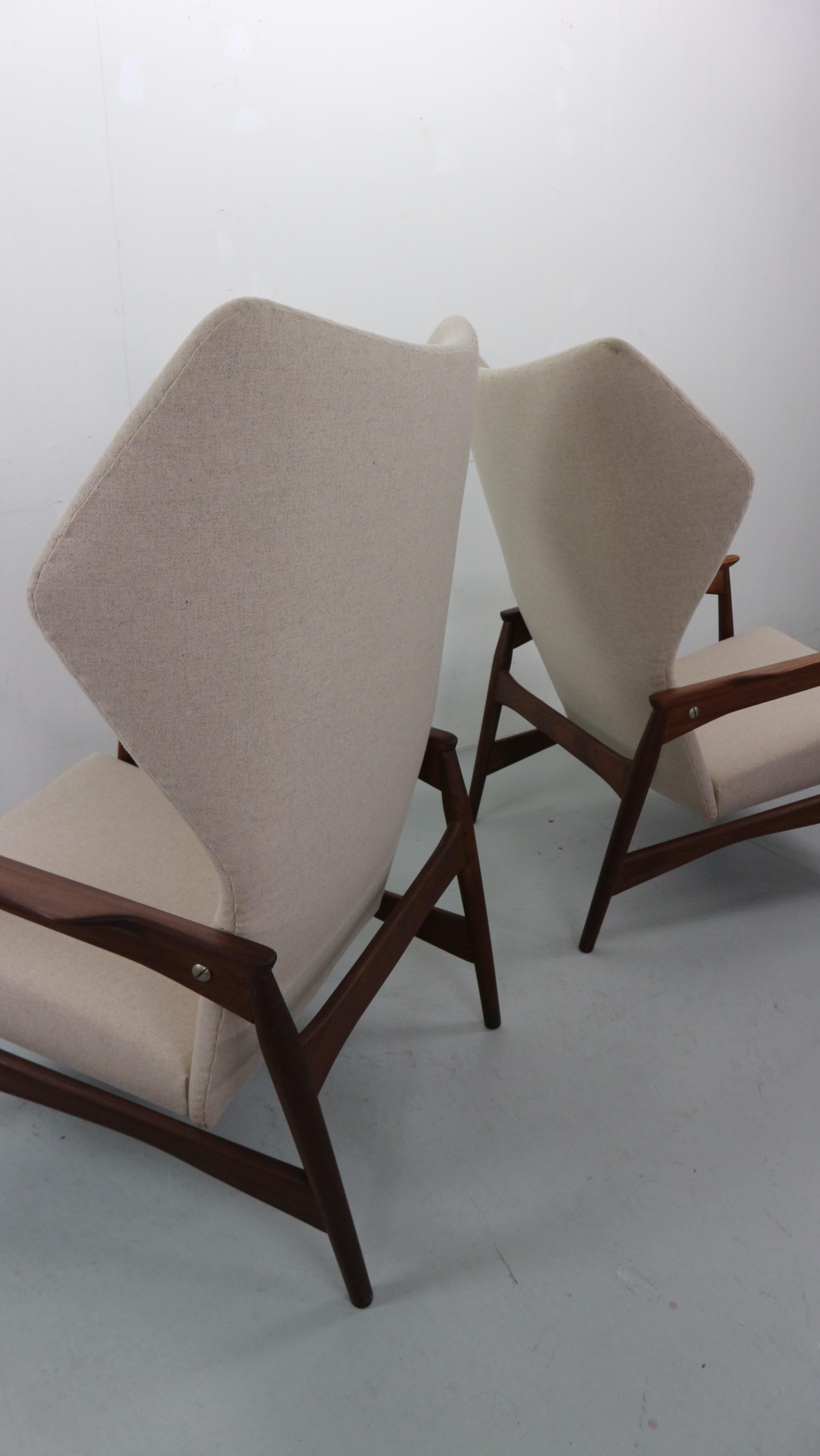 Set of Two Danish Adjustable Wingback Lounge Chairs in Teak by Ib Kofod Larsen For Sale 7