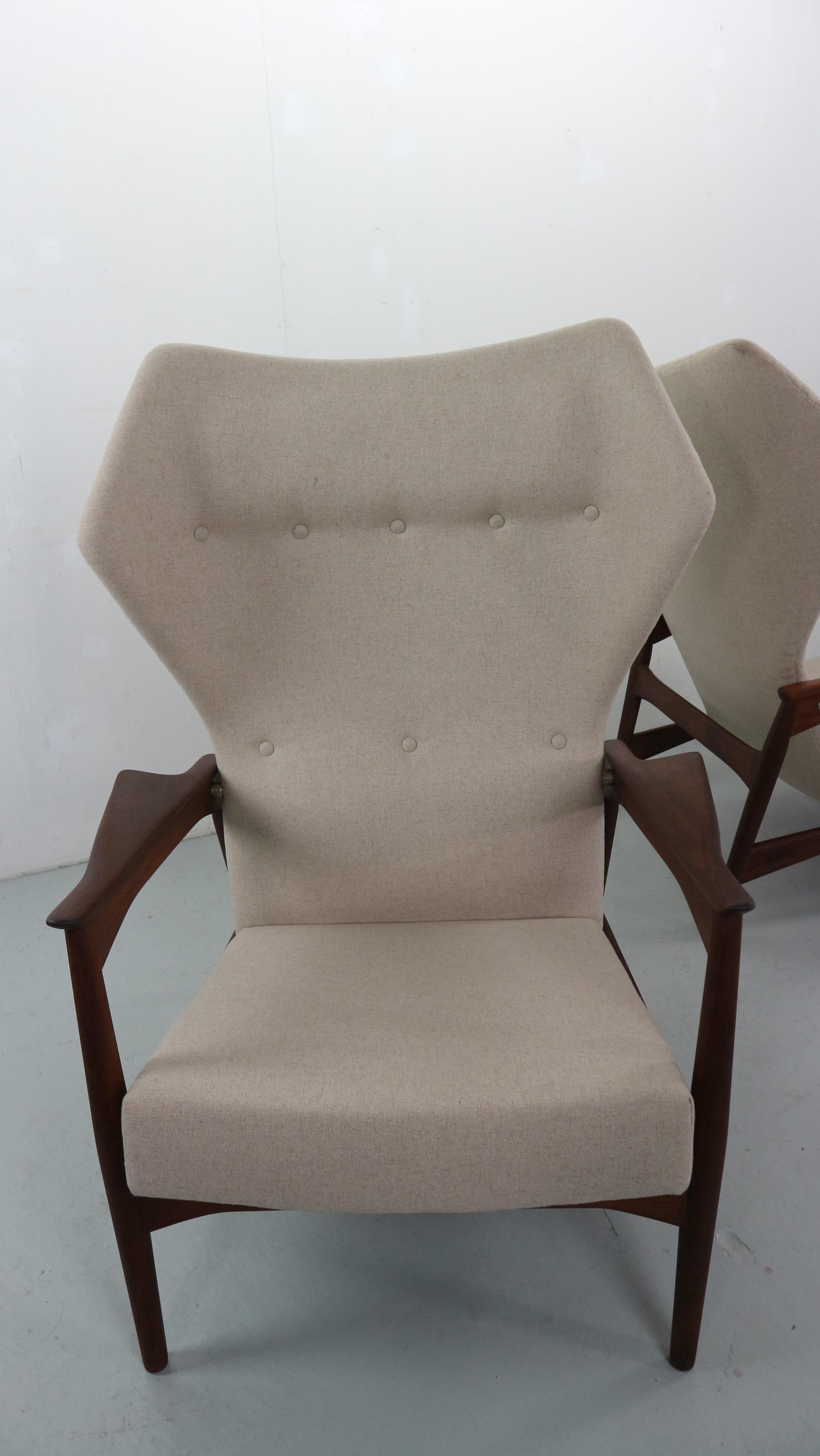 Set of Two Danish Adjustable Wingback Lounge Chairs in Teak by Ib Kofod Larsen 11