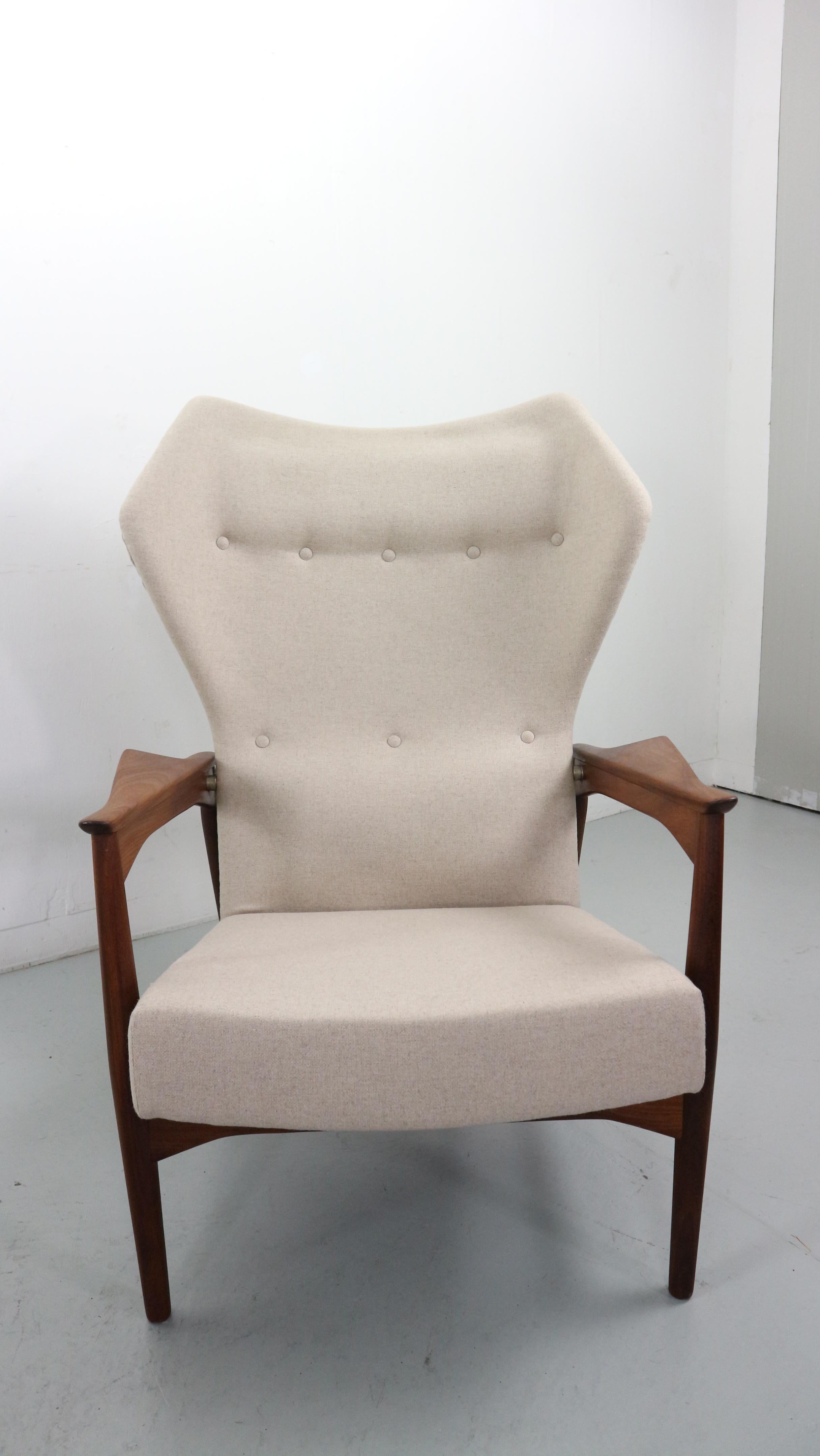 Wool Set of Two Danish Adjustable Wingback Lounge Chairs in Teak by Ib Kofod Larsen