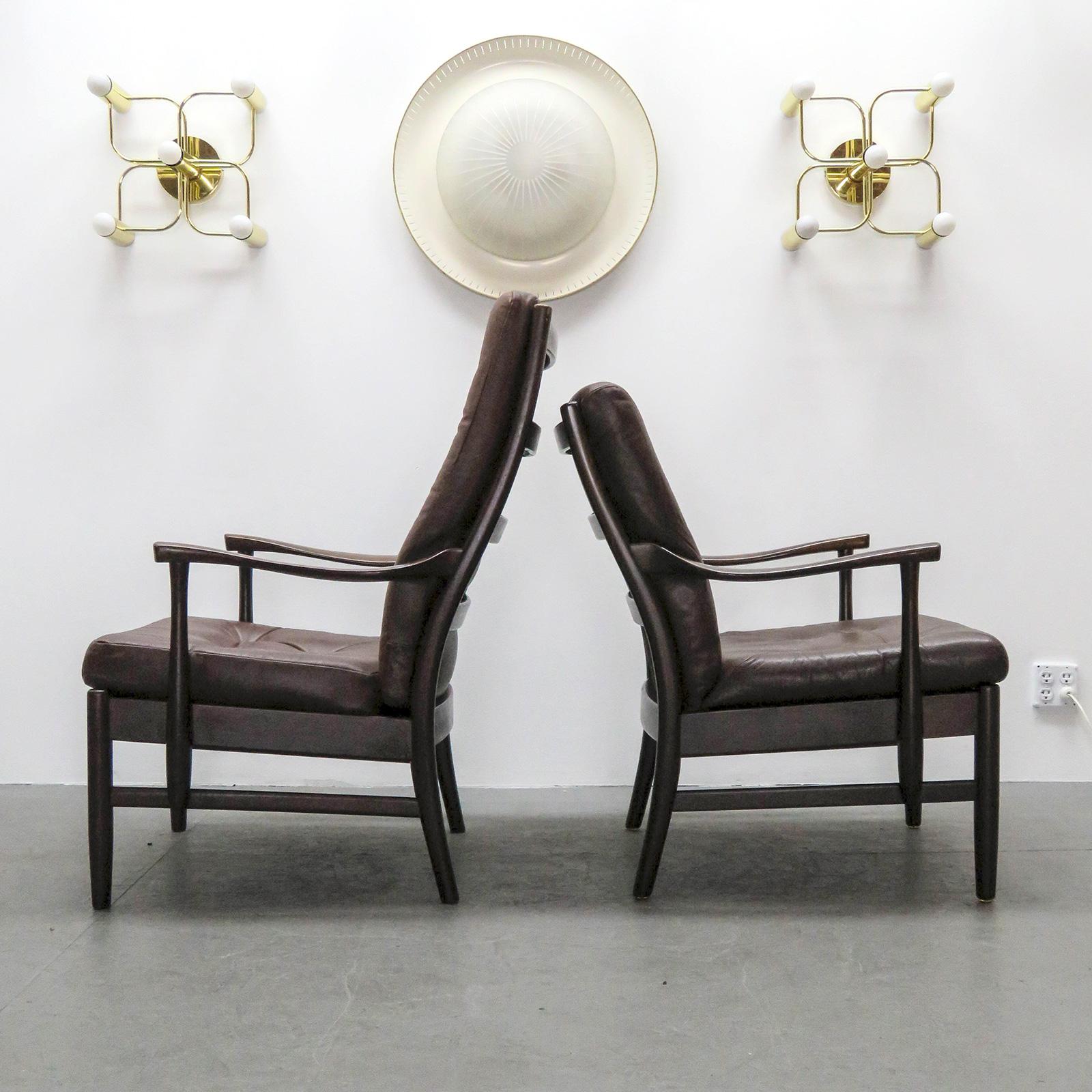 Milieu du XXe siècle Ensemble de deux chaises d'appoint danoises en cuir, 1950 en vente
