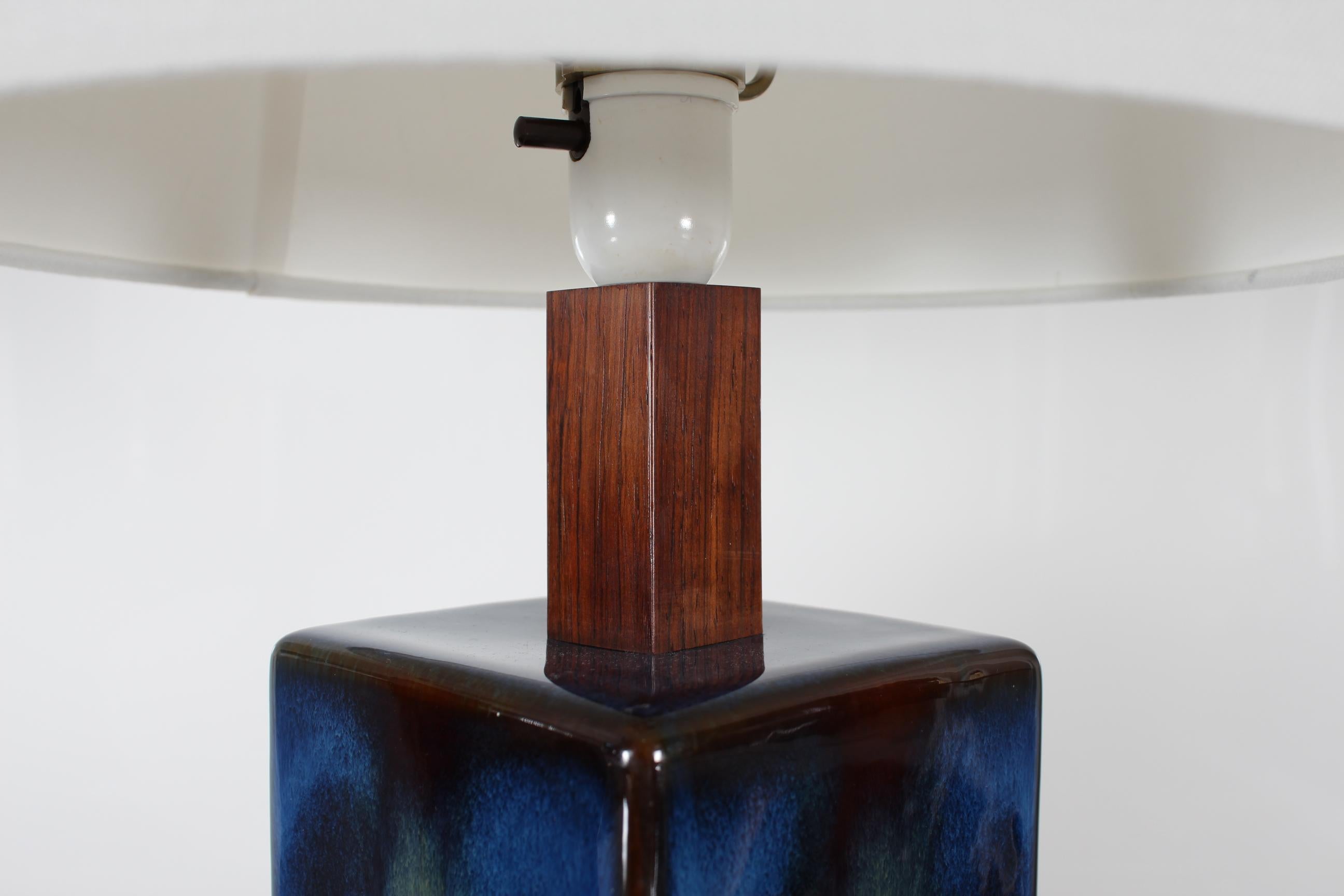Ceramic Set of Two Danish Sculptural Table Lamps with Glossy Dark Blue Glaze by Søholm For Sale