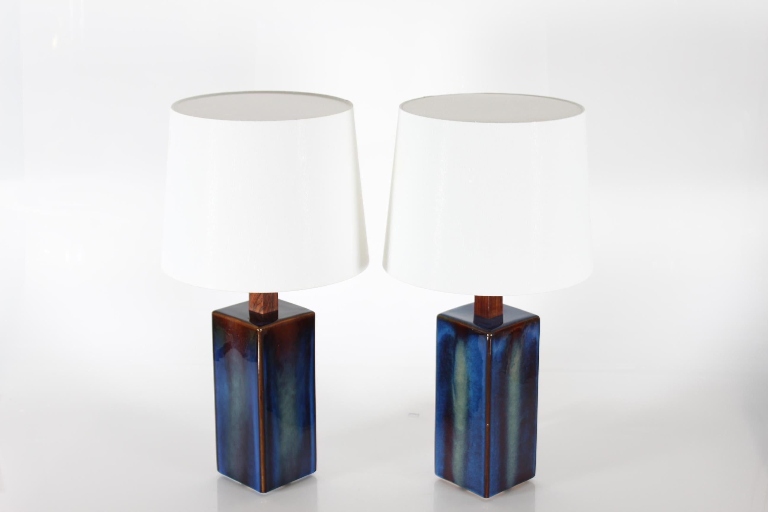 Set of Two Danish Sculptural Table Lamps with Glossy Dark Blue Glaze by Søholm For Sale 3