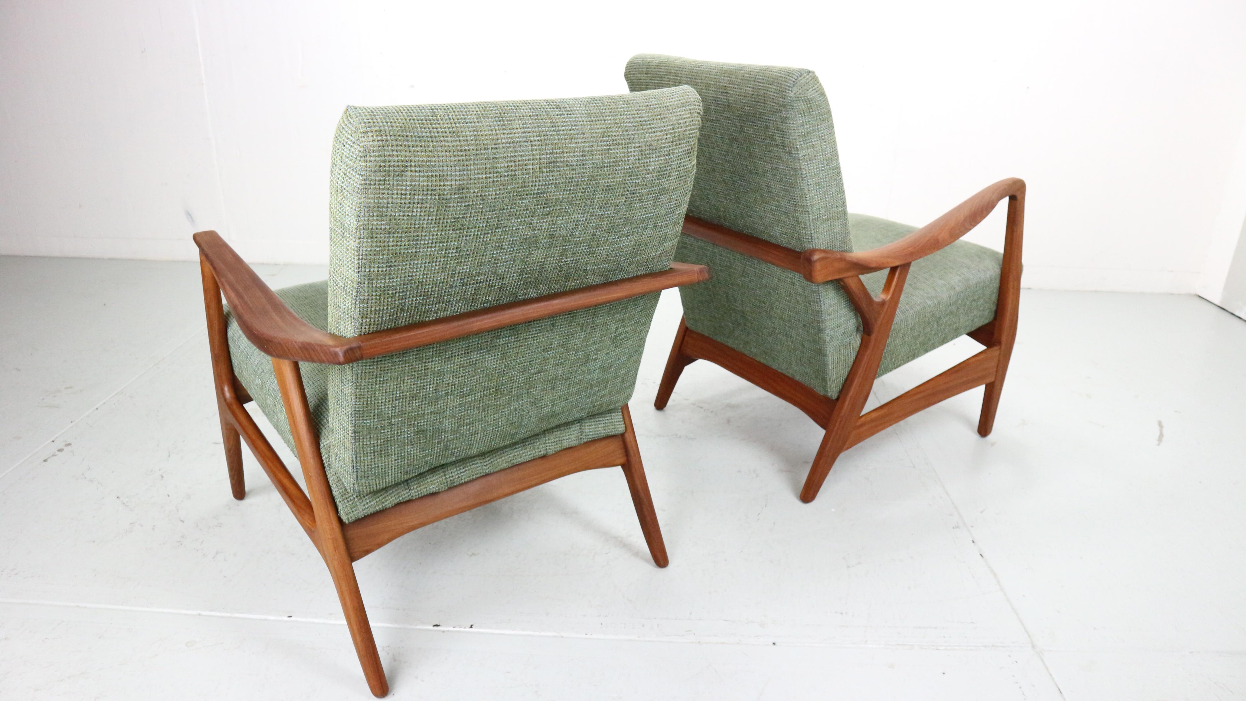 Set of two Danish vintage teak organic shaped Armchairs in green fabric, 1960's For Sale 6