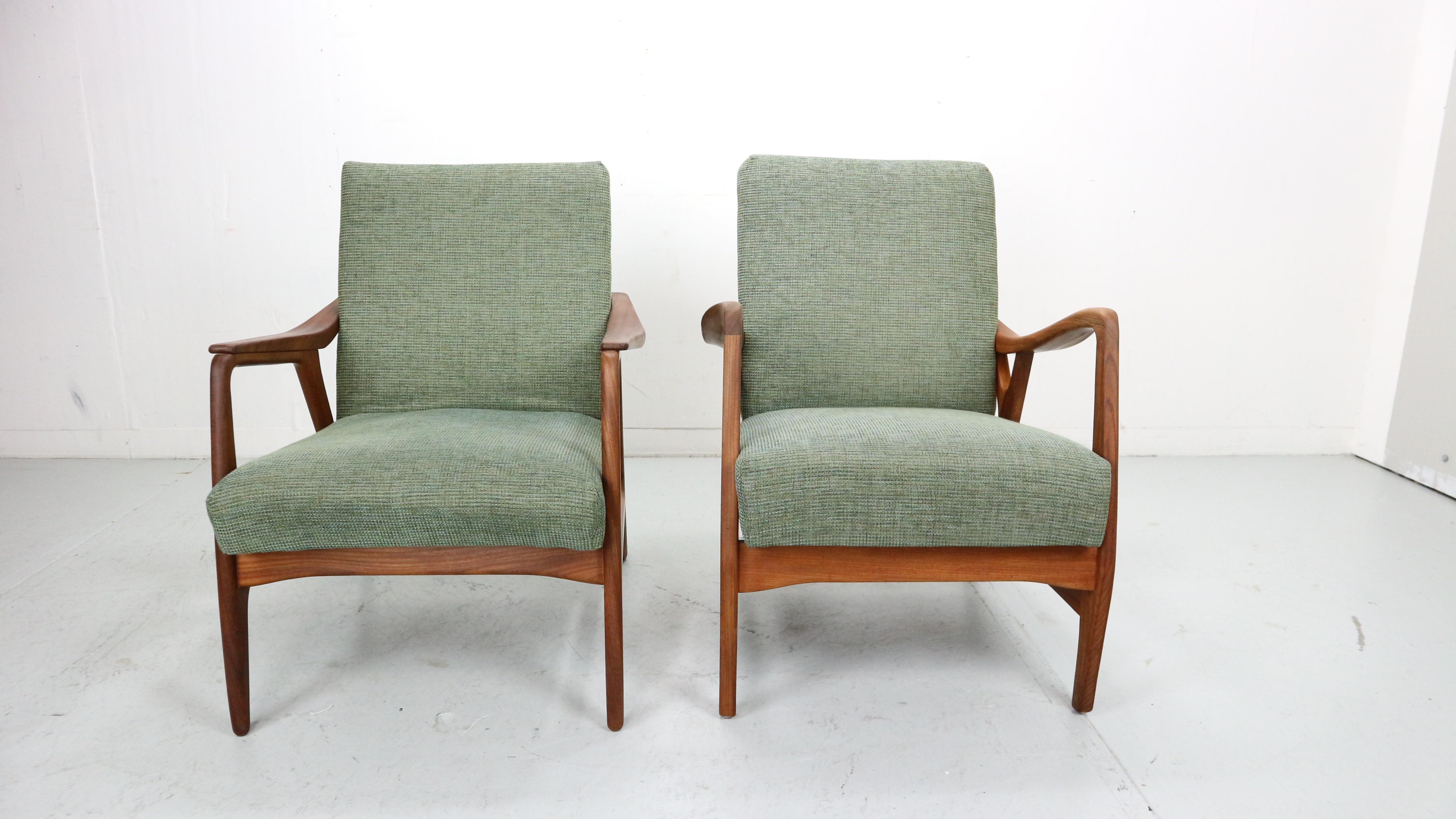 Set of two Danish vintage teak organic shaped Armchairs in green fabric, 1960's For Sale 3