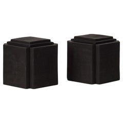 Conjunto de dos vasijas de madera carbonizada David Horan - Reino Unido, 2024