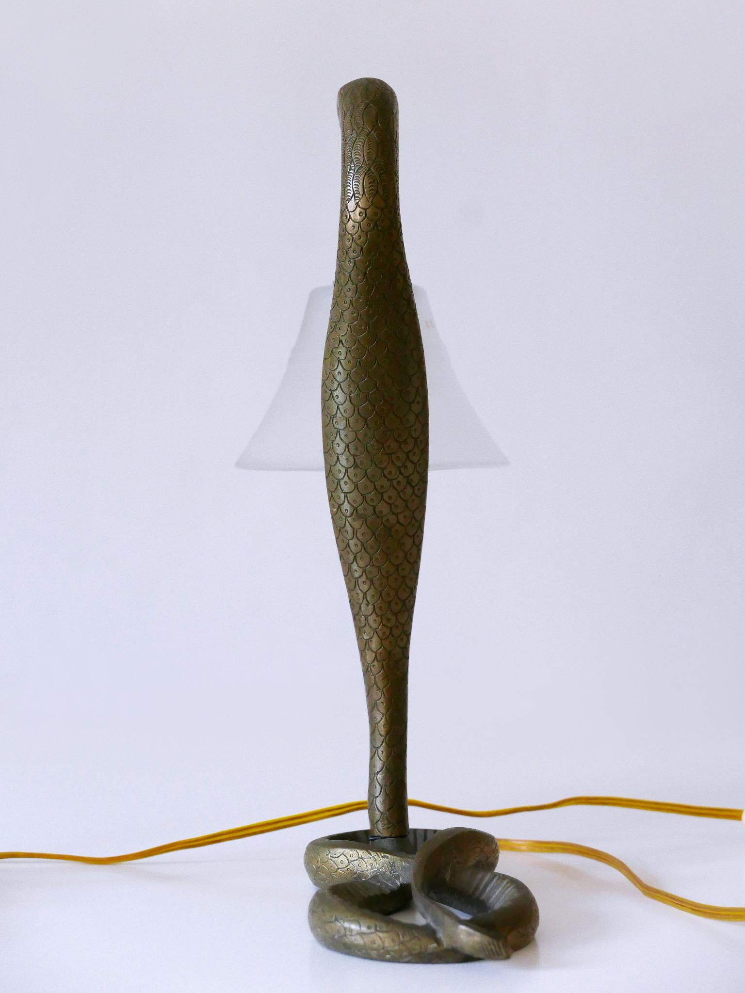 Set of Two Decorative Art Nouveau Bronze Cobra Table Lamps 1910s For Sale 10