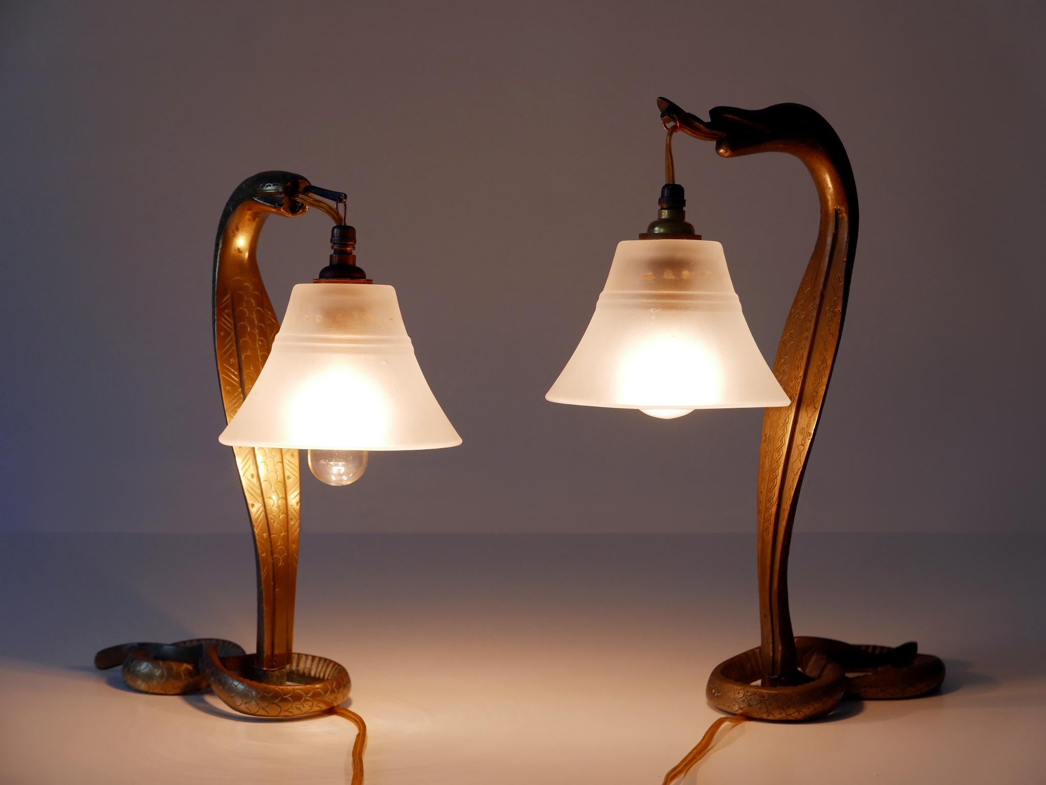 Brass Set of Two Decorative Art Nouveau Bronze Cobra Table Lamps 1910s For Sale