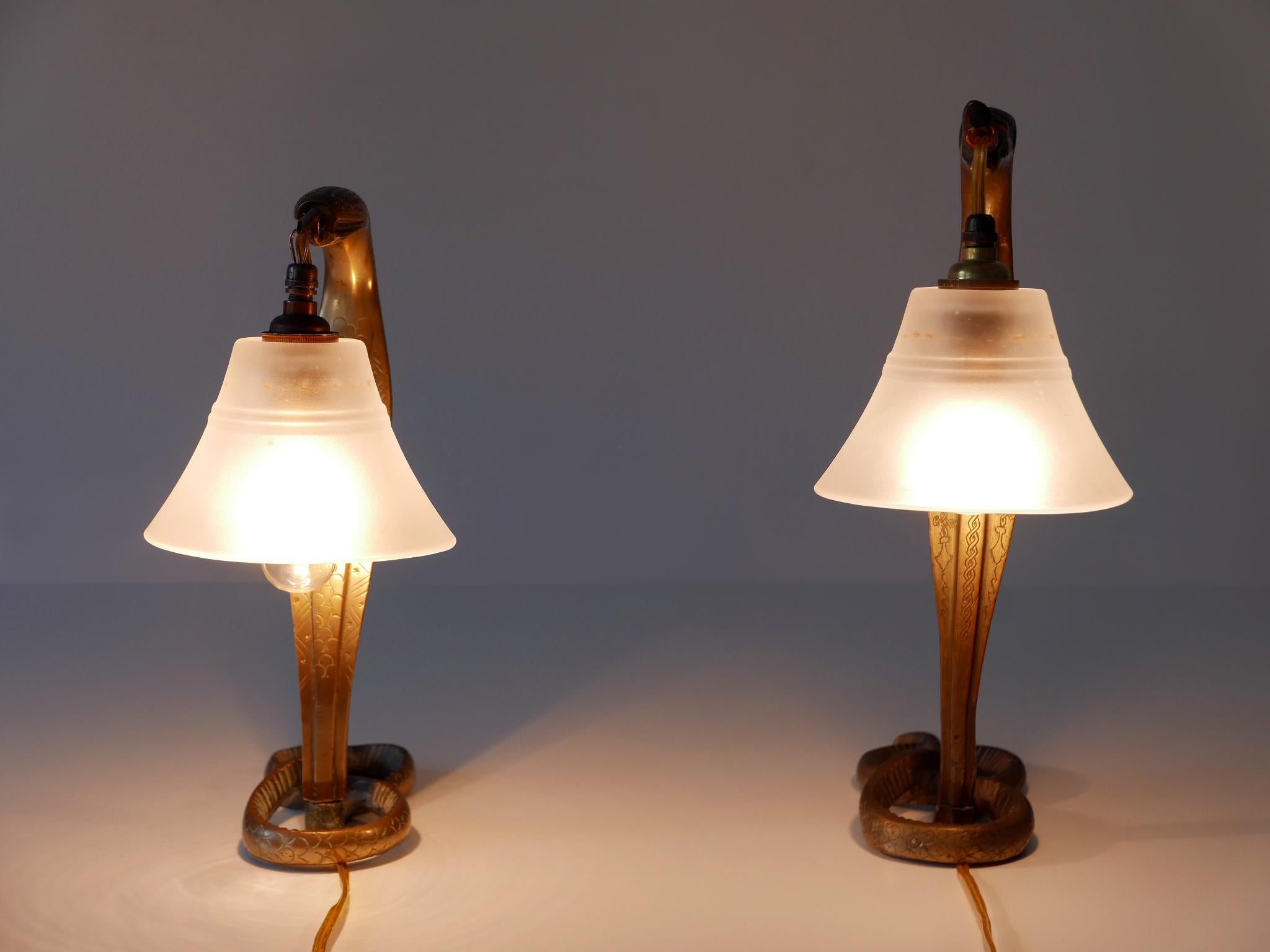 Set of Two Decorative Art Nouveau Bronze Cobra Table Lamps 1910s For Sale 3