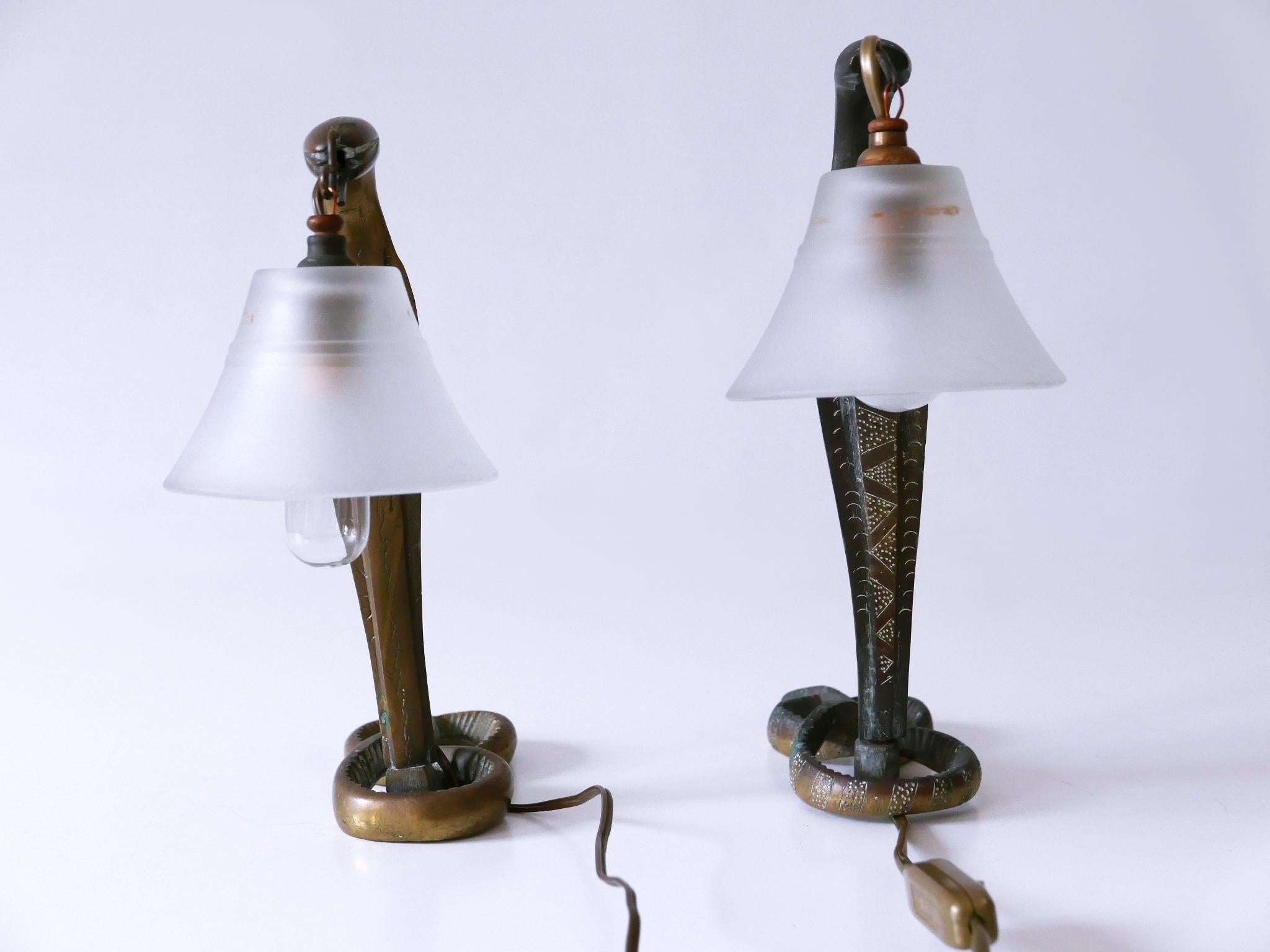 Set of Two Decorative Art Nouveau Bronze Cobra Table Lamps 1910s For Sale 3