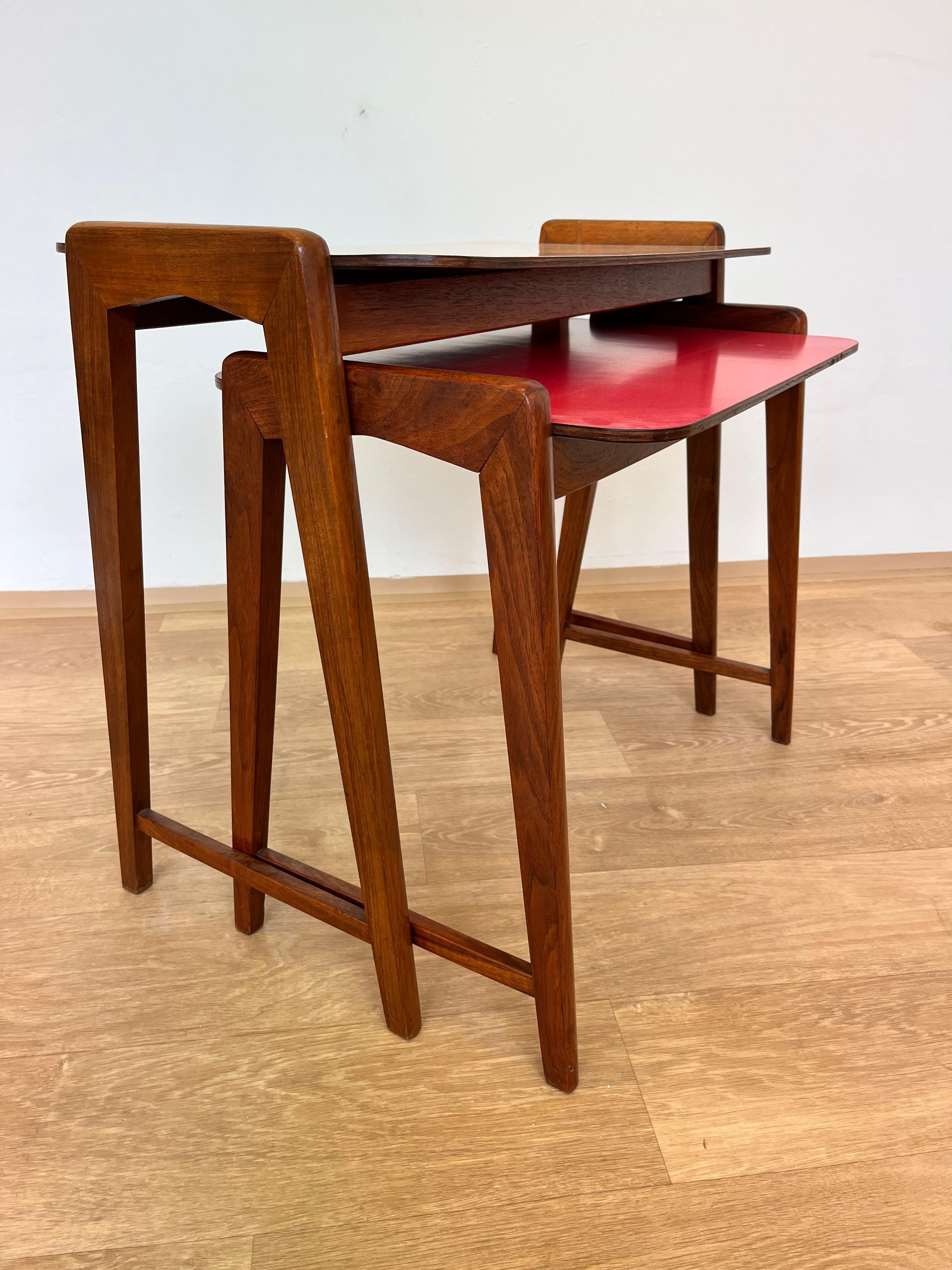 Set of two DESIGN formica nesting tables - Czechoslovakia, around 1960s In Good Condition For Sale In Praha, CZ