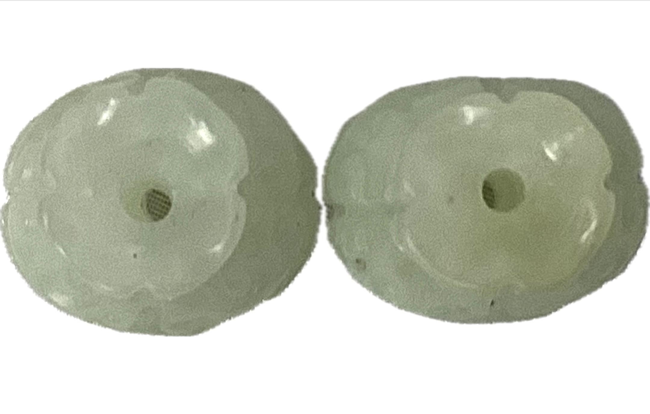Set Of Two Diminutive Carved Chinese Jade Beads In Good Condition For Sale In Bradenton, FL