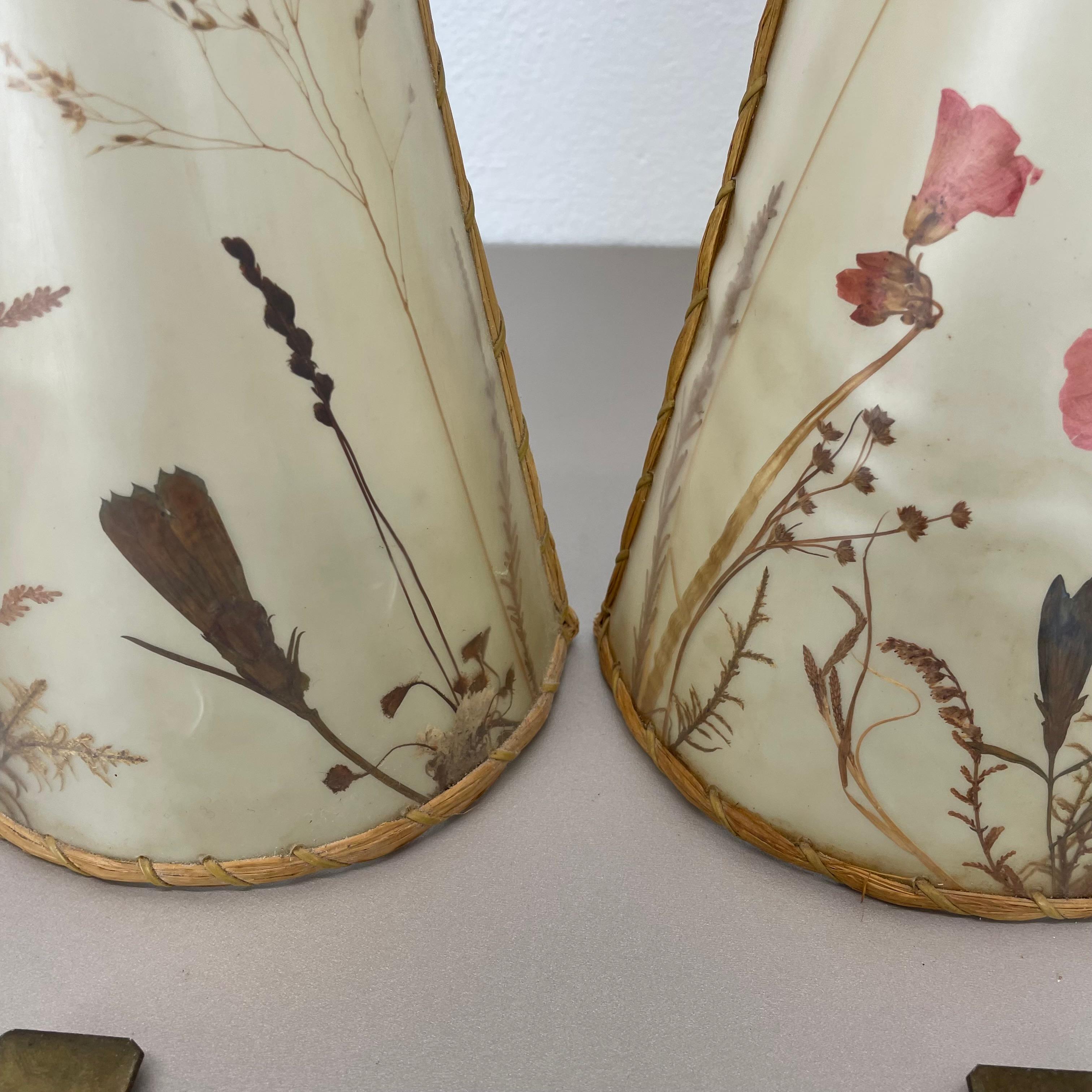 Ensemble de deux éléments d'appliques murales en laiton et fleurs sèches, ITALIE, années 1950 11