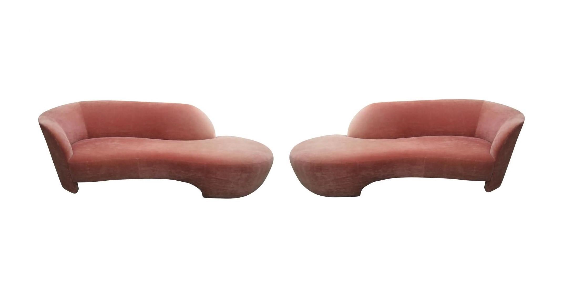 For your consideration are two serpentine cloud sofas designed by the legendary Vladimir Kagan. 1950s-era Serpentine sofa, perhaps the best known of all his creations inspired an entire genre of entertaining: Sexy with its curvaceous S-shape,