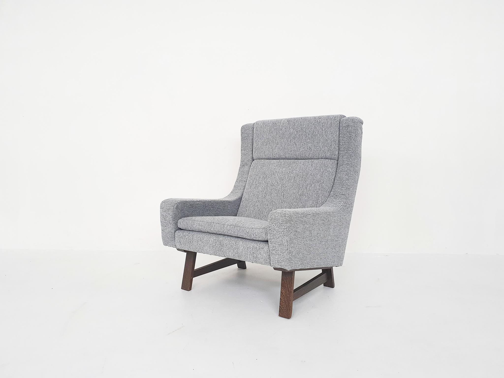 Milieu du XXe siècle Ensemble de deux chaises longues de design néerlandais ou scandinave avec pieds en forme de wengé, années 1950 en vente