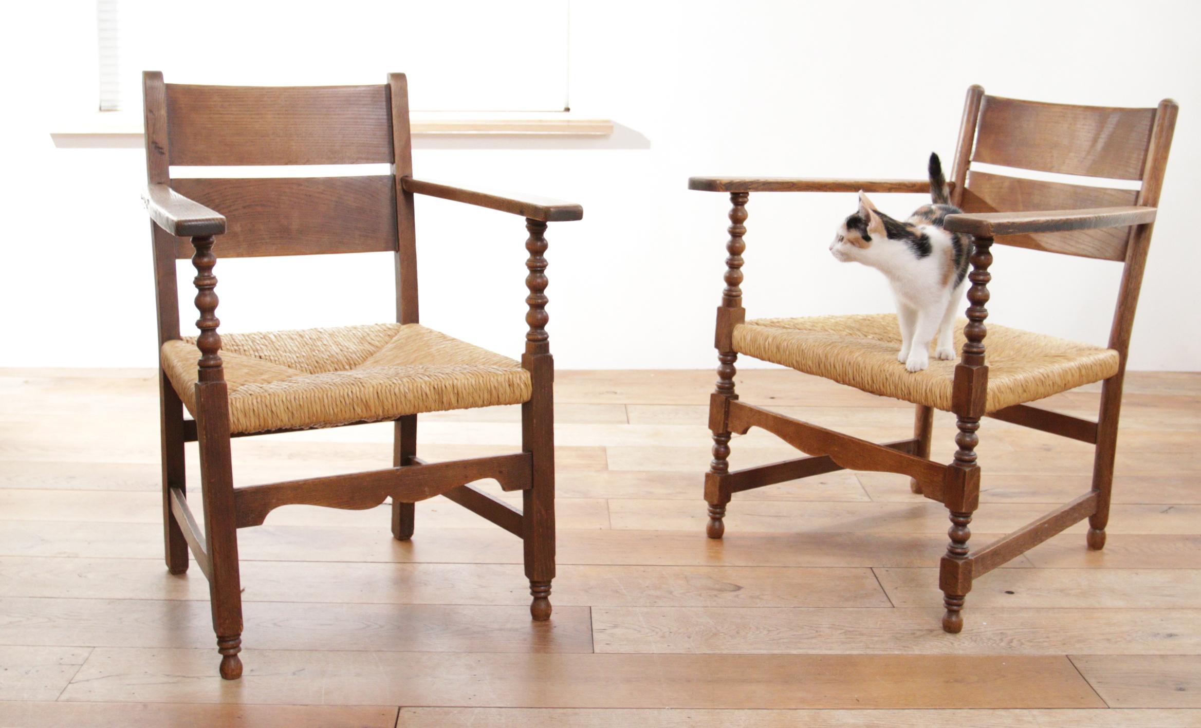 Set of two Dutch Man's and Women's Ladder Back Oak Rush Seat Armchairs In Good Condition In Boven Leeuwen, NL