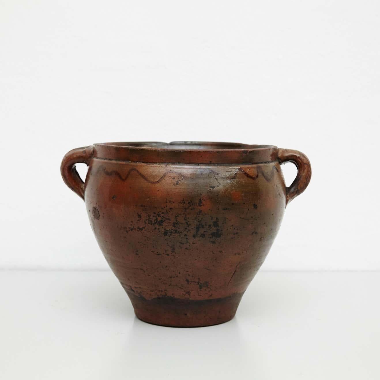 Ceramica Set di due pezzi di ceramica tradizionale rustica dipinta a mano dell'inizio del XX secolo in vendita
