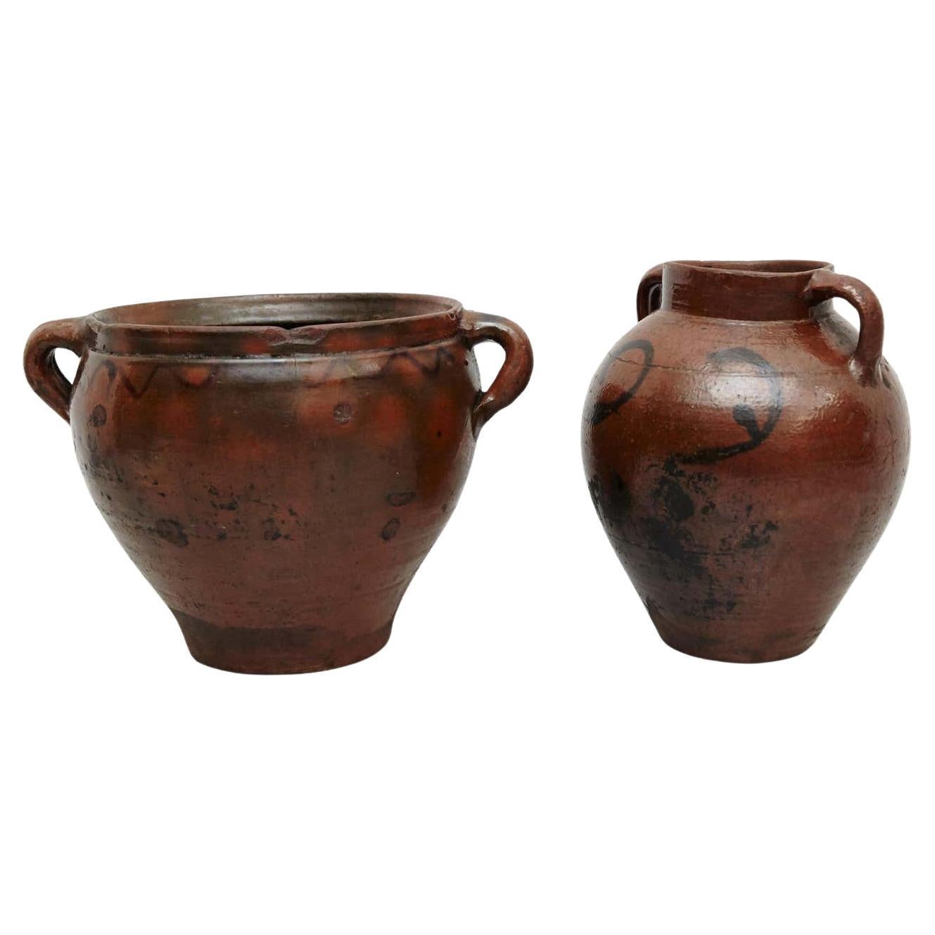 Set di due pezzi di ceramica tradizionale rustica dipinta a mano dell'inizio del XX secolo