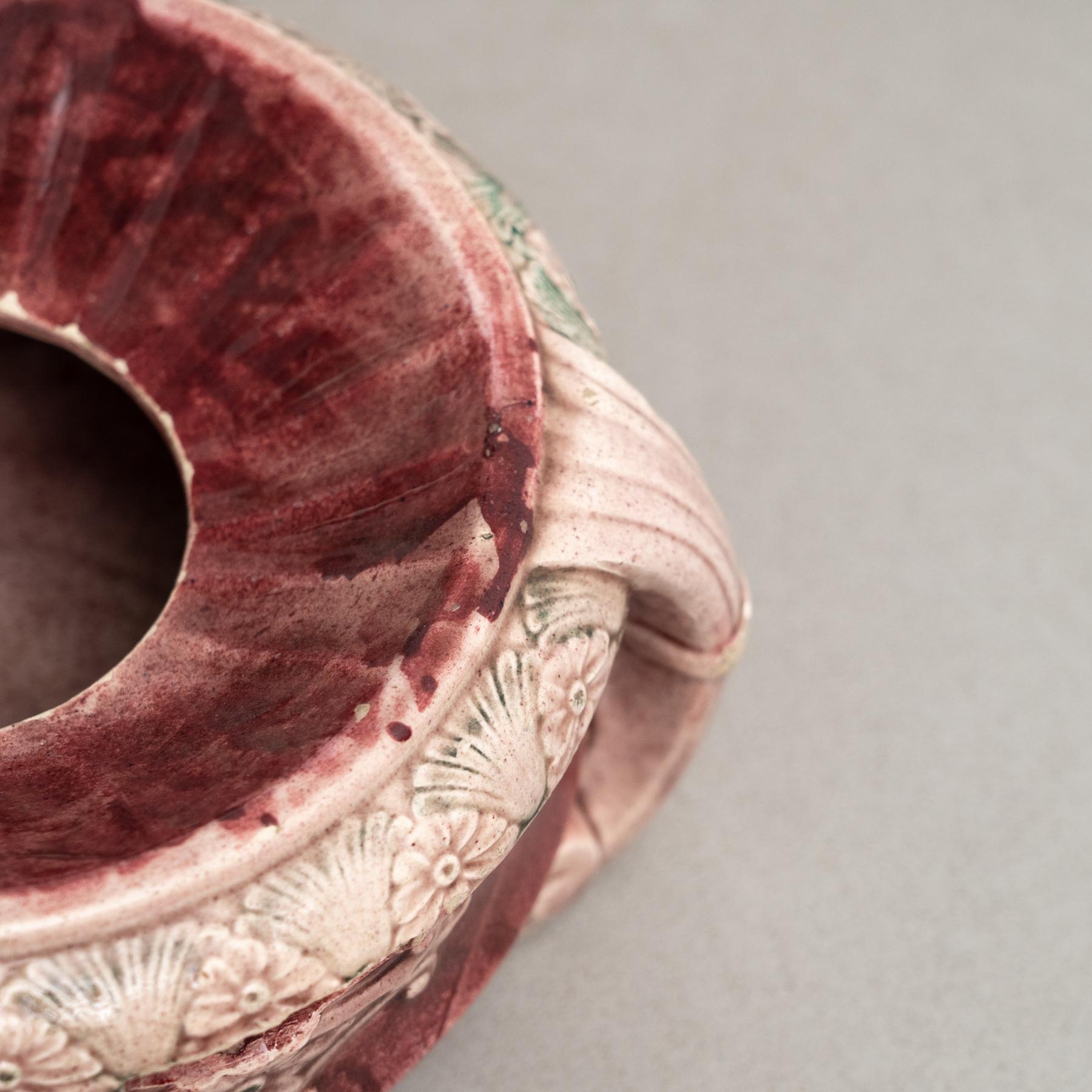 Ceramica Set di due centrotavola in ceramica rosa Art Nouveau dei primi del Novecento in vendita