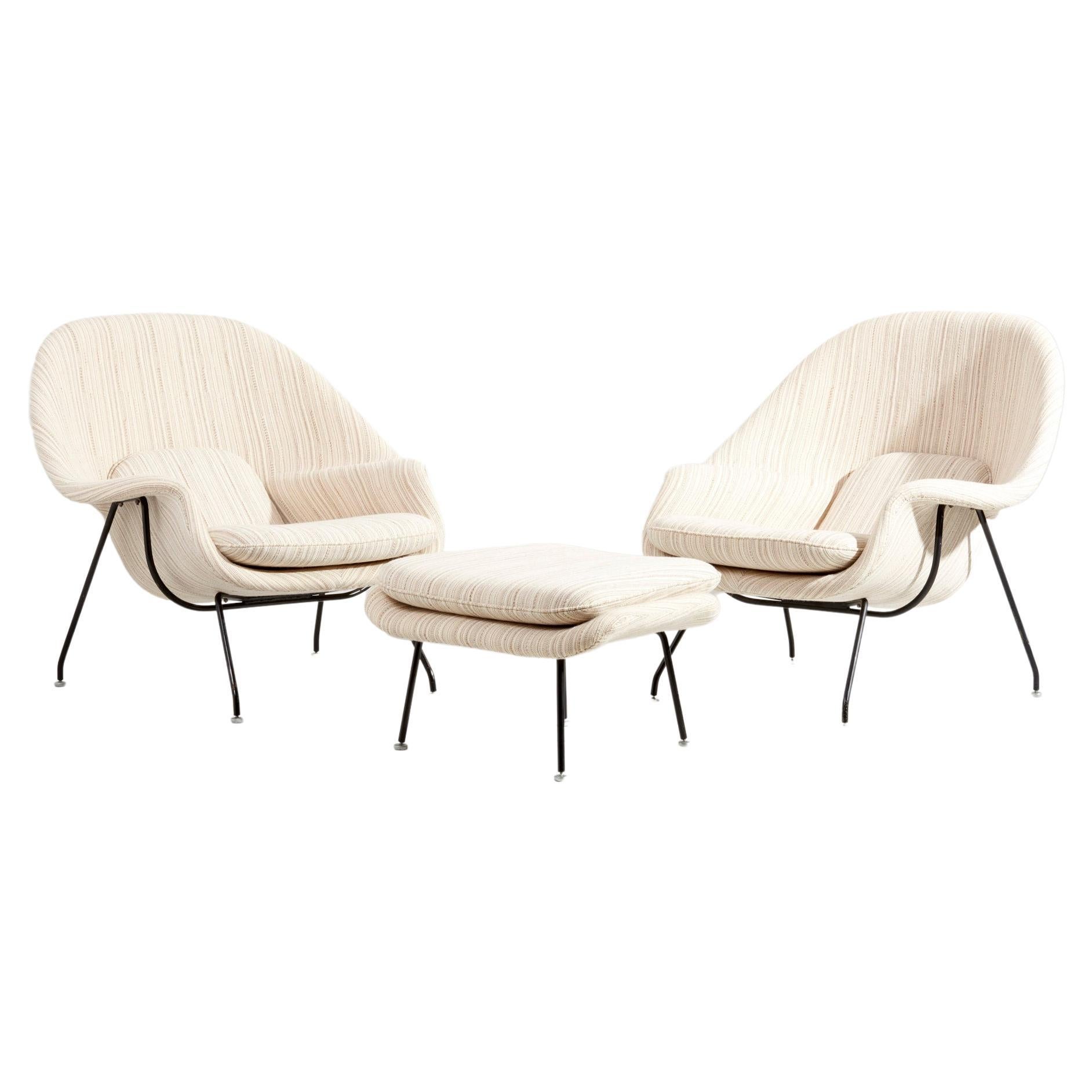 Set of Two beige Eero Saarinen Womb Chair and Ottoman for Knoll, USA, 1960s  For Sale
