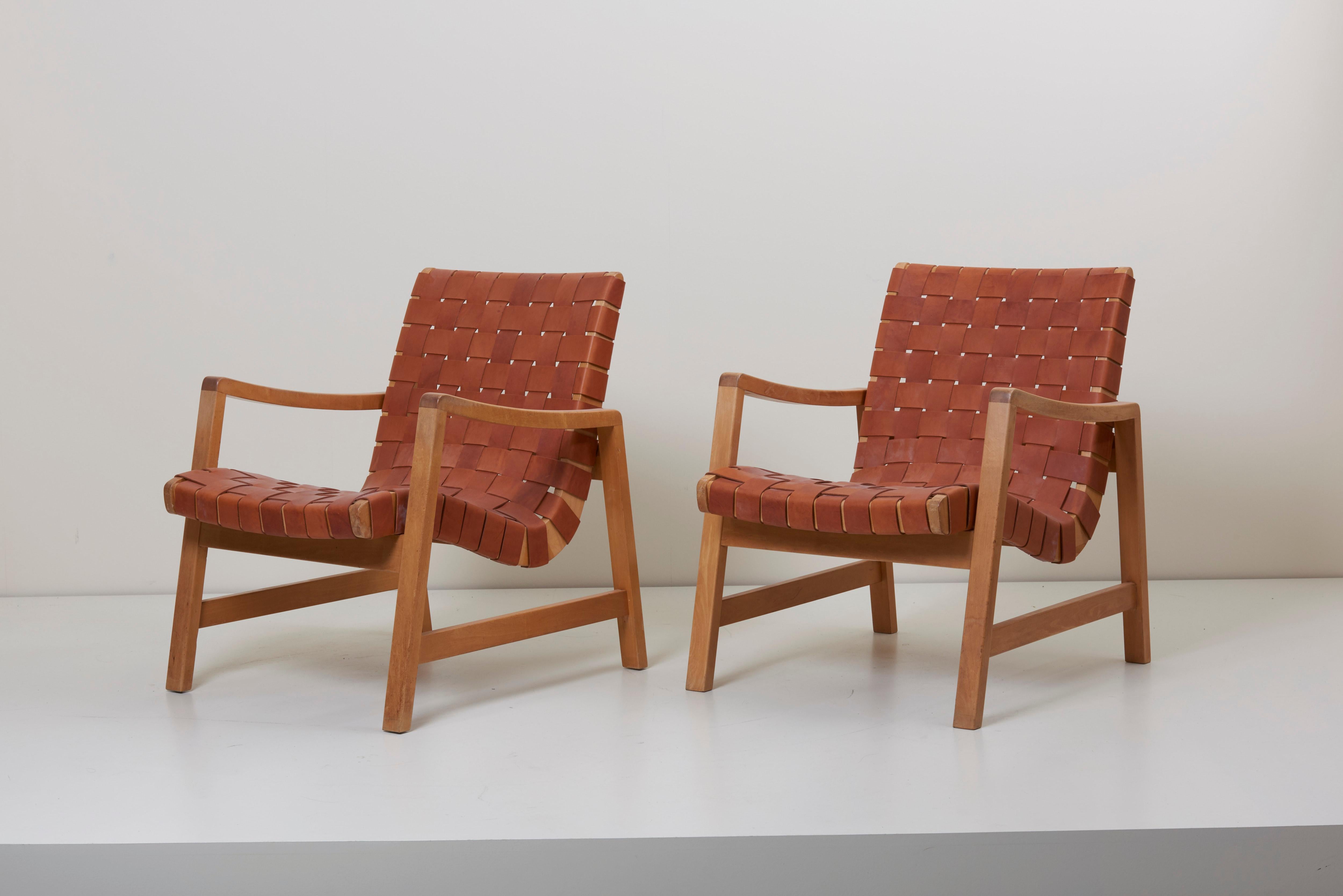 Mid-Century Modern Set of Two Early Jens Risom Armchairs by Knoll with New Leather Webbing