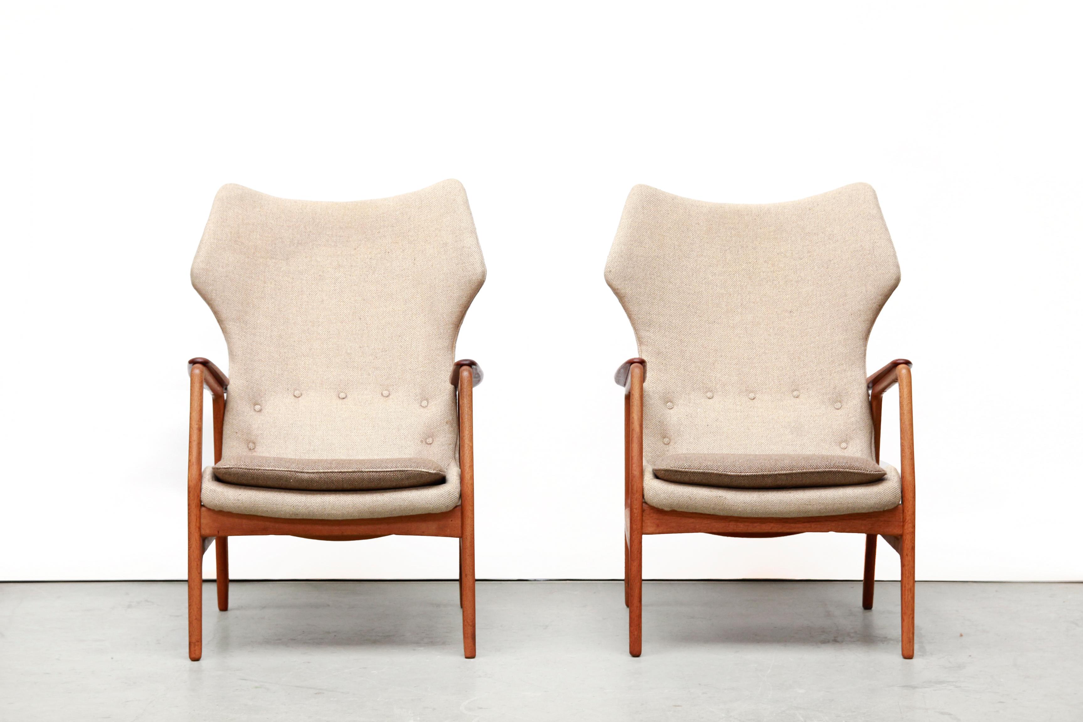 Very nice organic armchairs by Bovenkamp, Holland, 1950s. Bovenkamp furniture was worldwide known because of its quality furniture. Although Bovenkamp is a Dutch company, this armchair was designed by the Danish Aksel Bender Madsen. Bovenkamp was