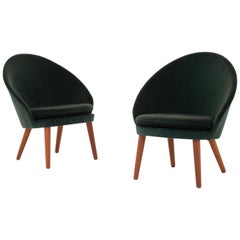 Ensemble de deux fauteuils par Ejvind A. Johansson