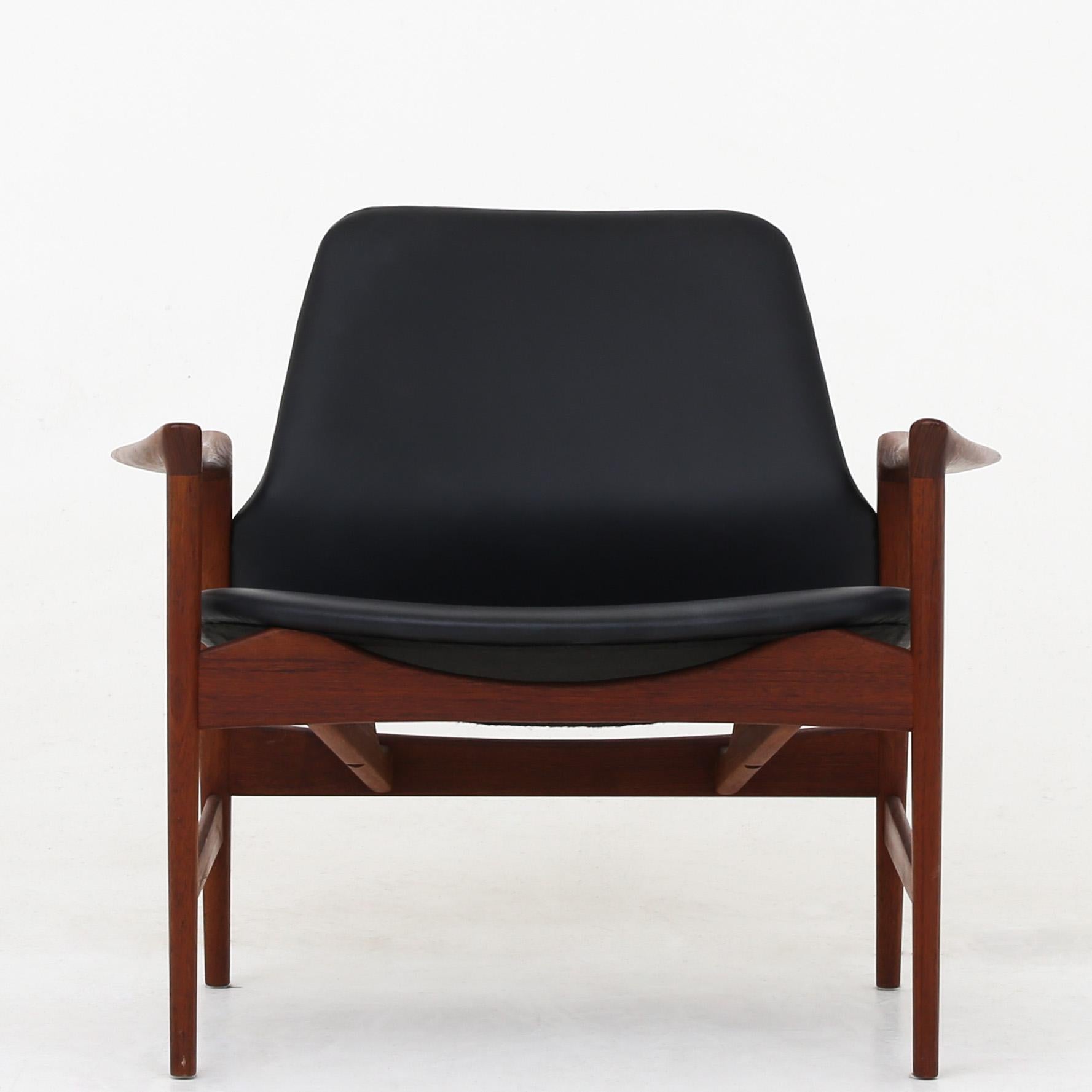 Set aus zwei Easy-Sesseln von Ib Kofod Larsen (Patiniert) im Angebot