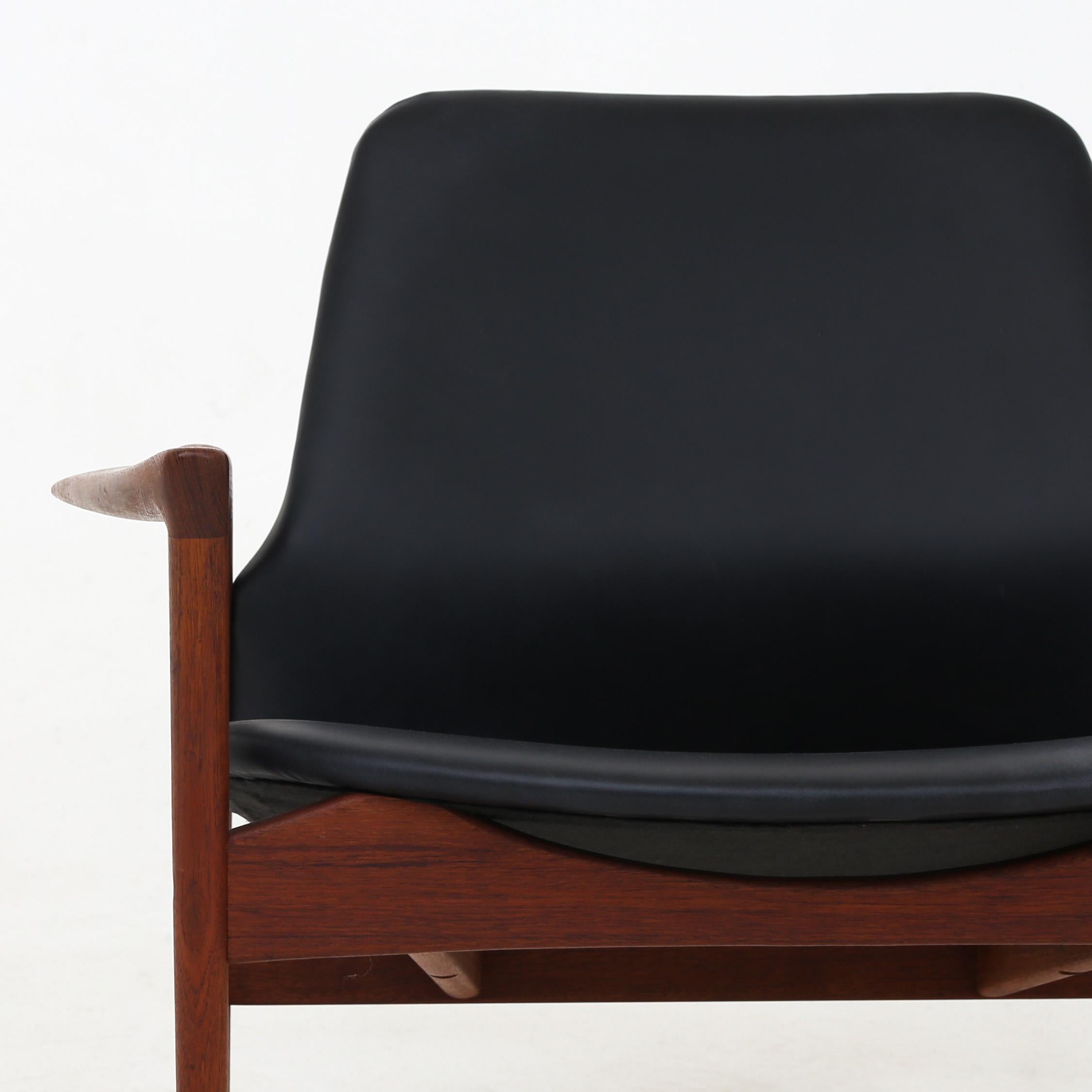 Set aus zwei Easy-Sesseln von Ib Kofod Larsen (20. Jahrhundert) im Angebot