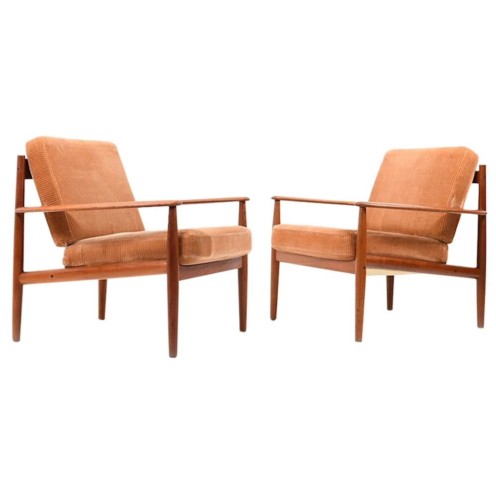 Set of Two Easy Chairs, Model 118 by Grete Jalk For Sale