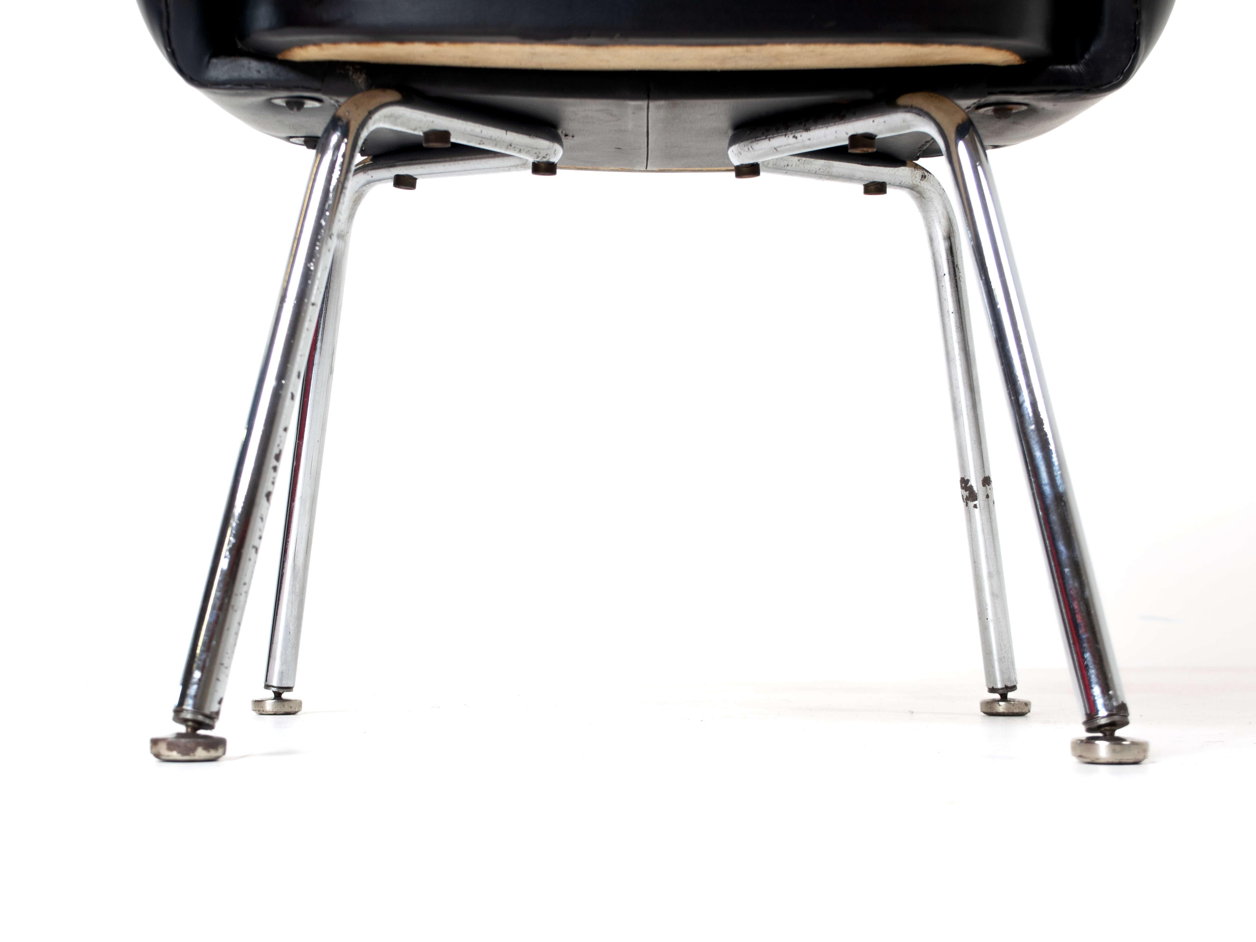 Set aus zwei Eero Saarinen Exectuvie-Stühlen mit Armlehnen für Knoll De Coene 4