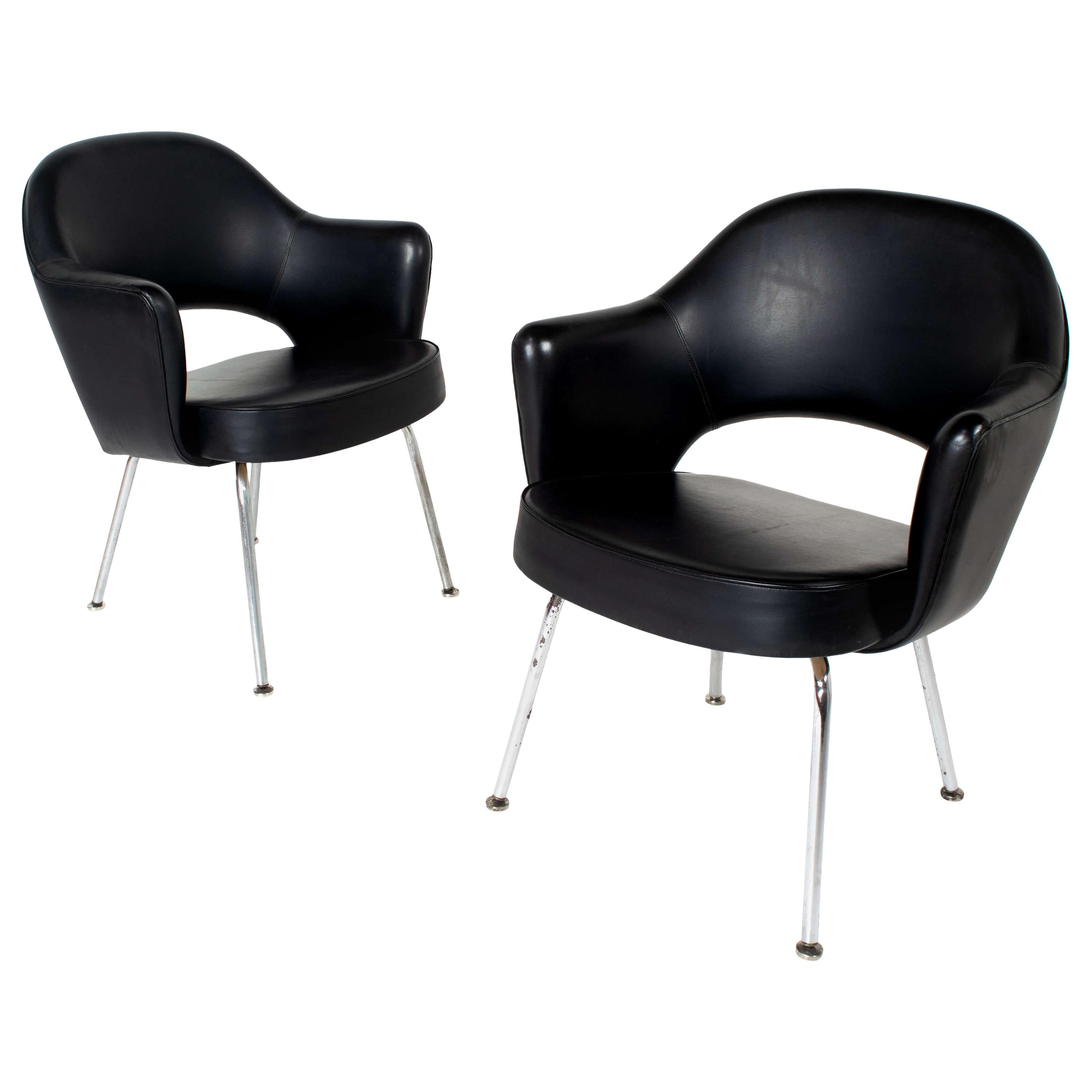 Set of Two Eero Saarinen Exectuvie Chairs with Armrests for Knoll De Coene