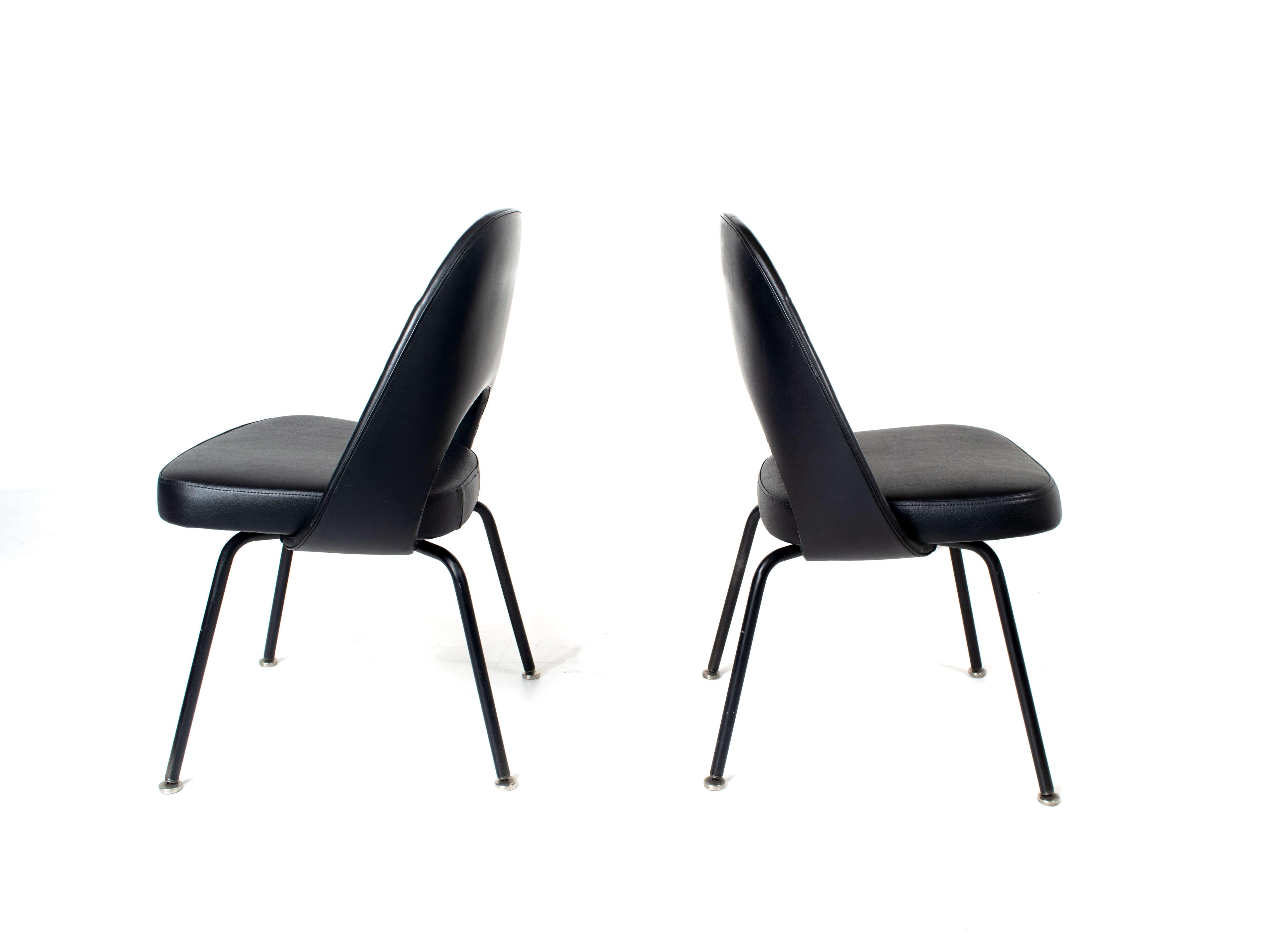 Set of Two Eero Saarinen Executive Chairs for Knoll De Coene, Belgium, 1950s In Good Condition In Hellouw, NL