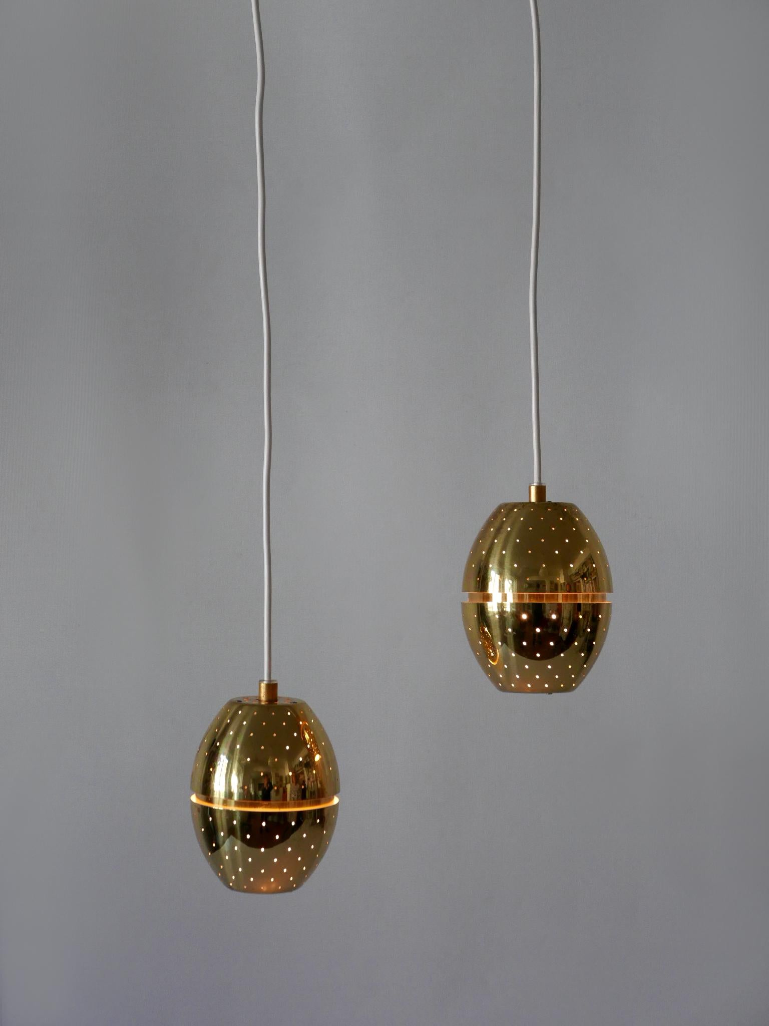 Svedese Set di due lampade a sospensione 'Egg' di Hans-Agne Jakobsson per AB Markaryd, Svezia in vendita