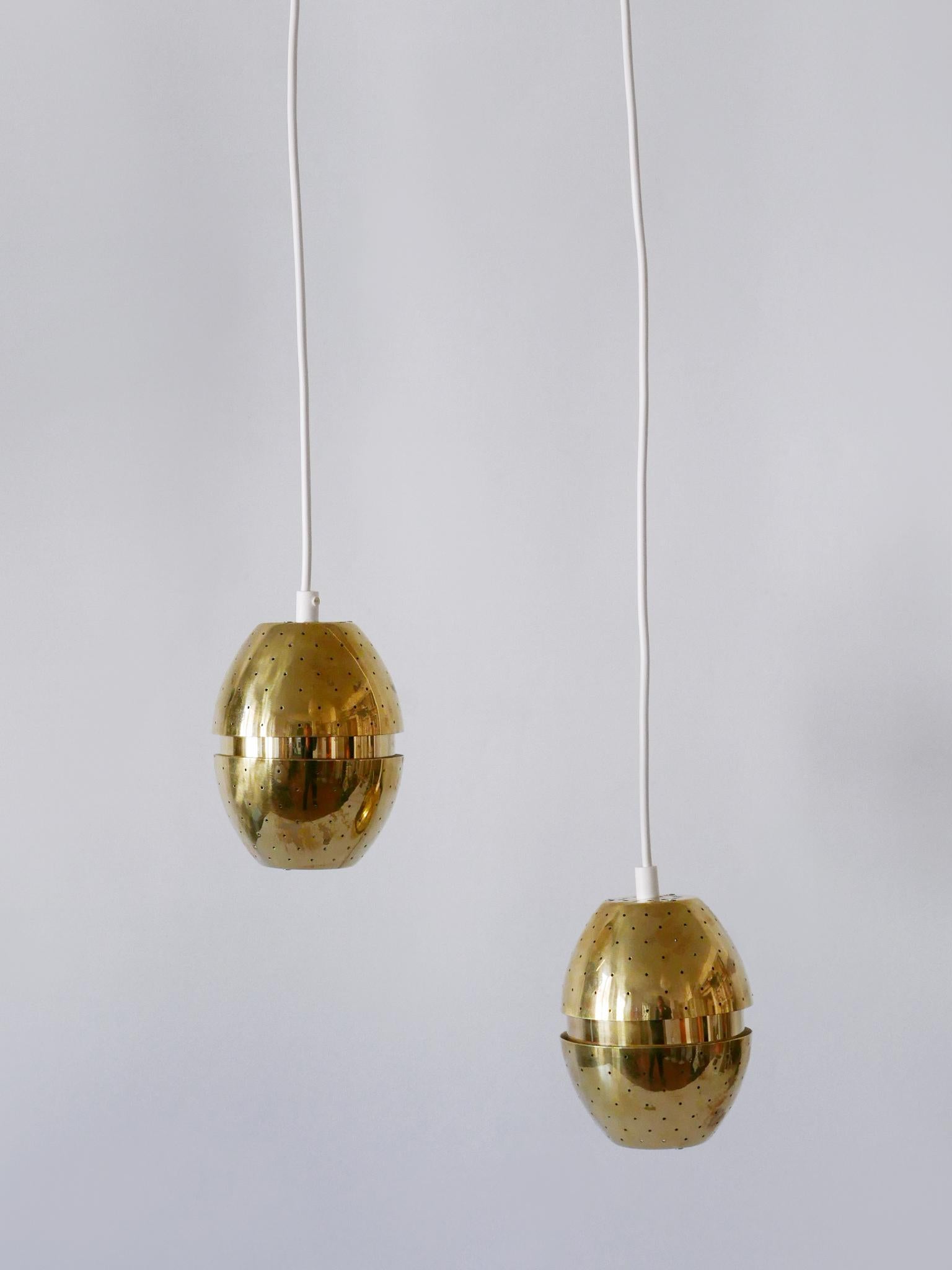 Svedese Set di due lampade a sospensione 'Egg' di Hans-Agne Jakobsson per AB Markaryd, Svezia in vendita
