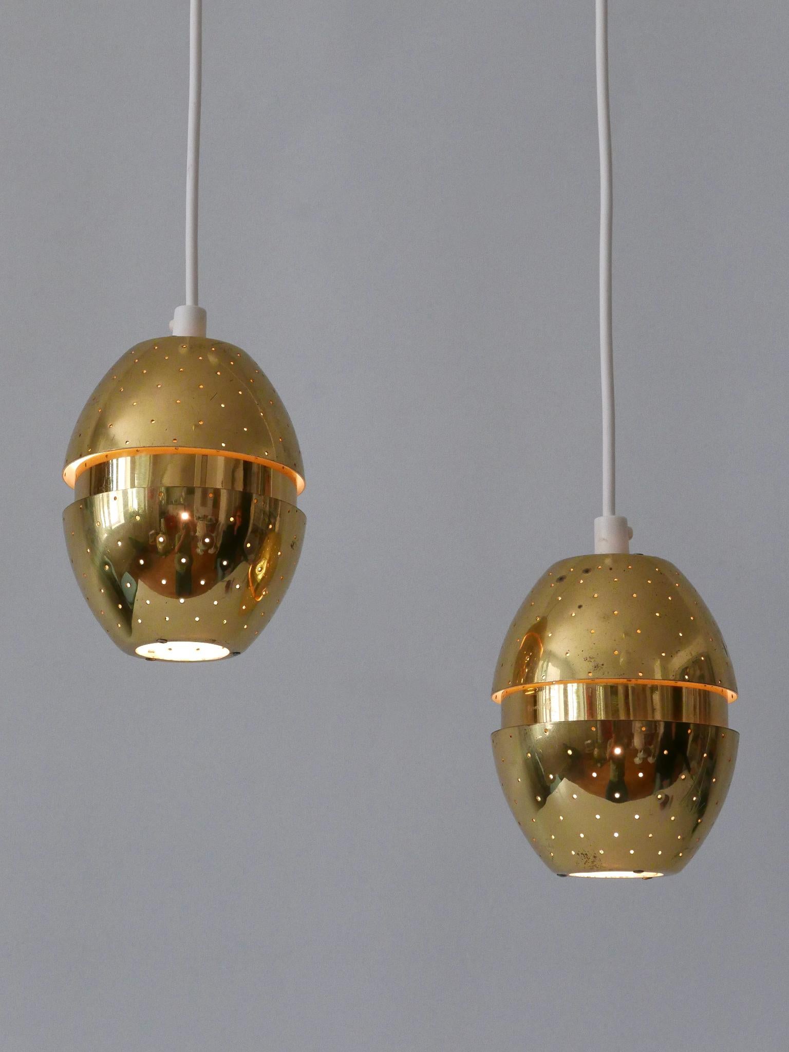 Ottone Set di due lampade a sospensione 'Egg' di Hans-Agne Jakobsson per AB Markaryd, Svezia in vendita