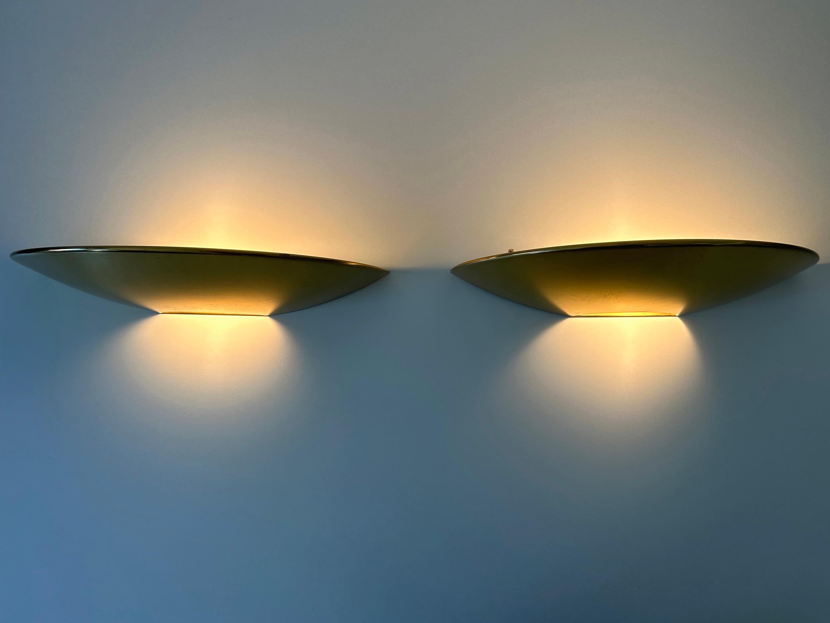 Mid-Century Modern Set of Two Elegant Brass Wall Lamps or Sconces by Florian Schulz Germany 1970s For Sale